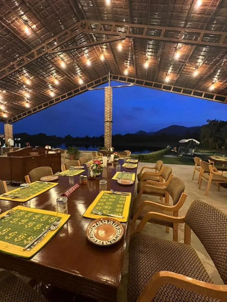 Shikarbadi Hotel - By The Lake Heritage by HRH Group of Hotels