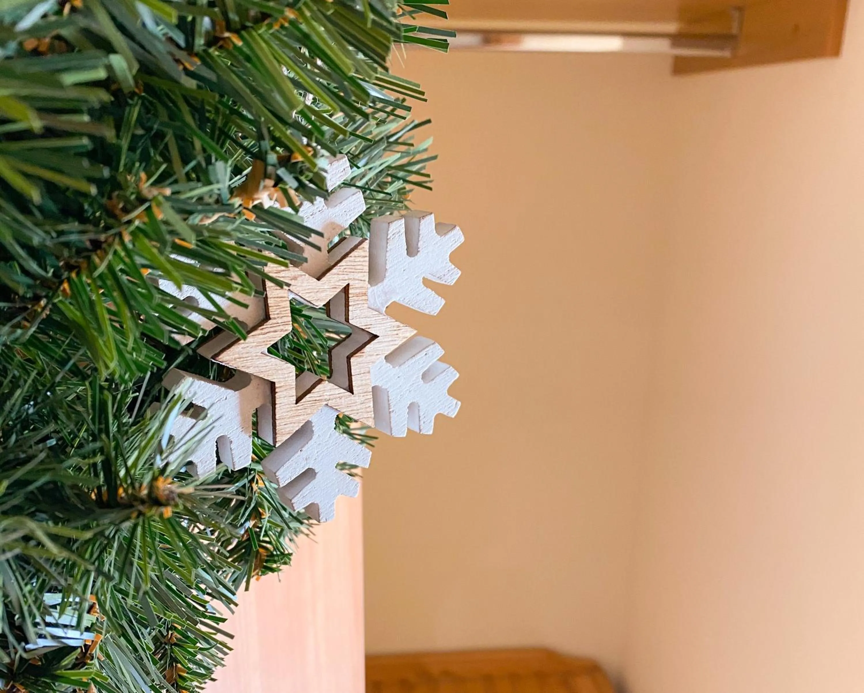 Decorative detail in Abete Bianco - Albergo del Natale