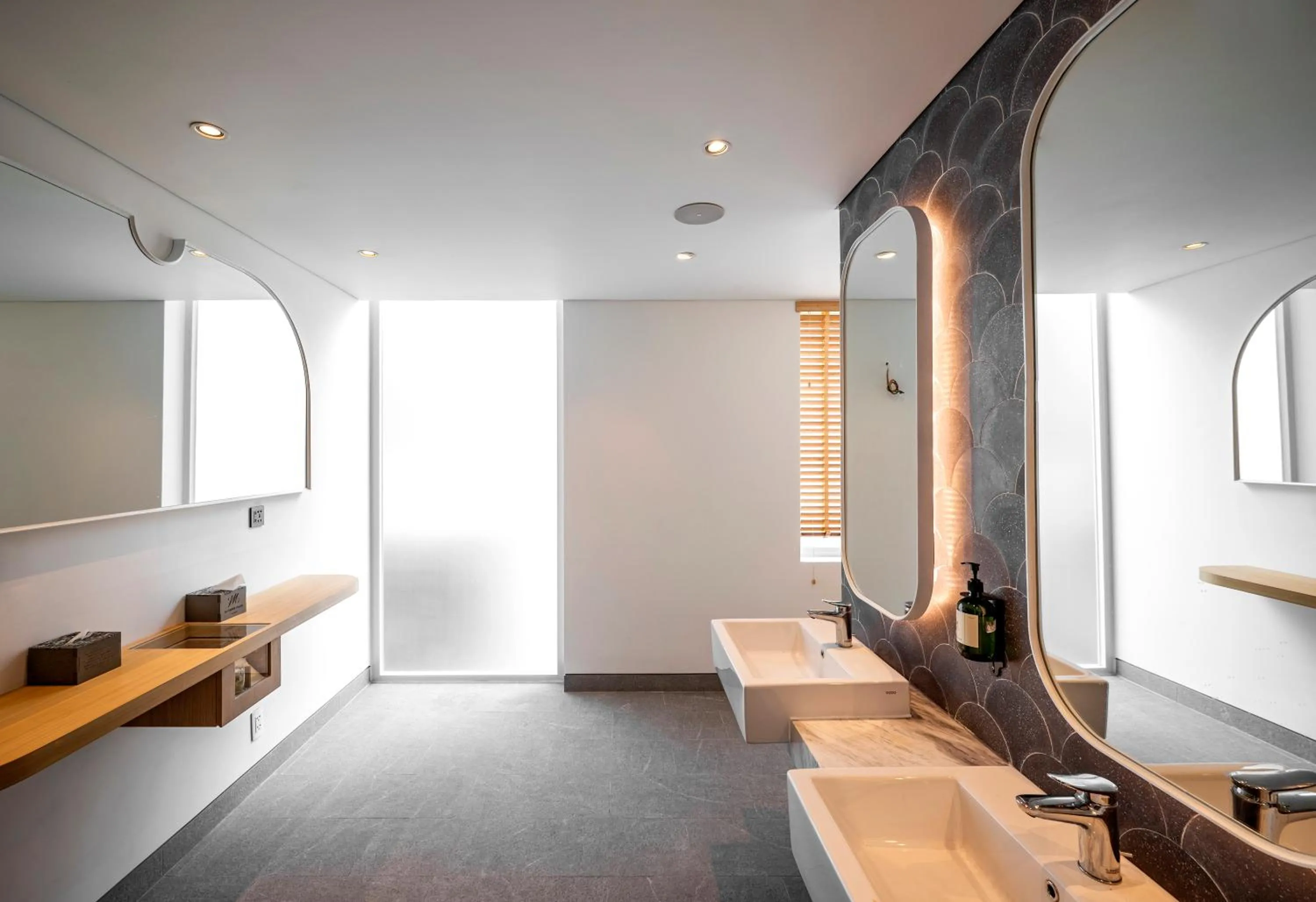 Toilet in MEANDER Saigon