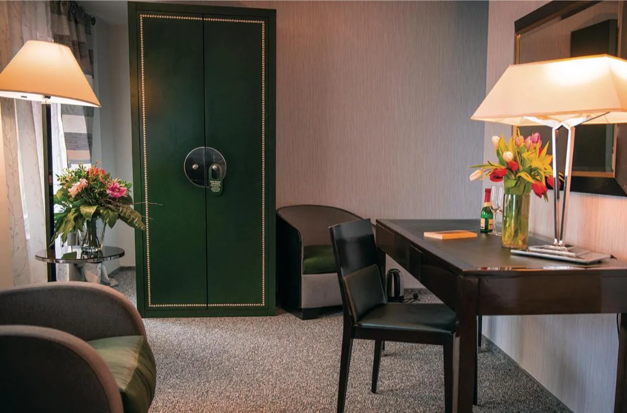 Coffee/tea facilities in Bölsche Hotel