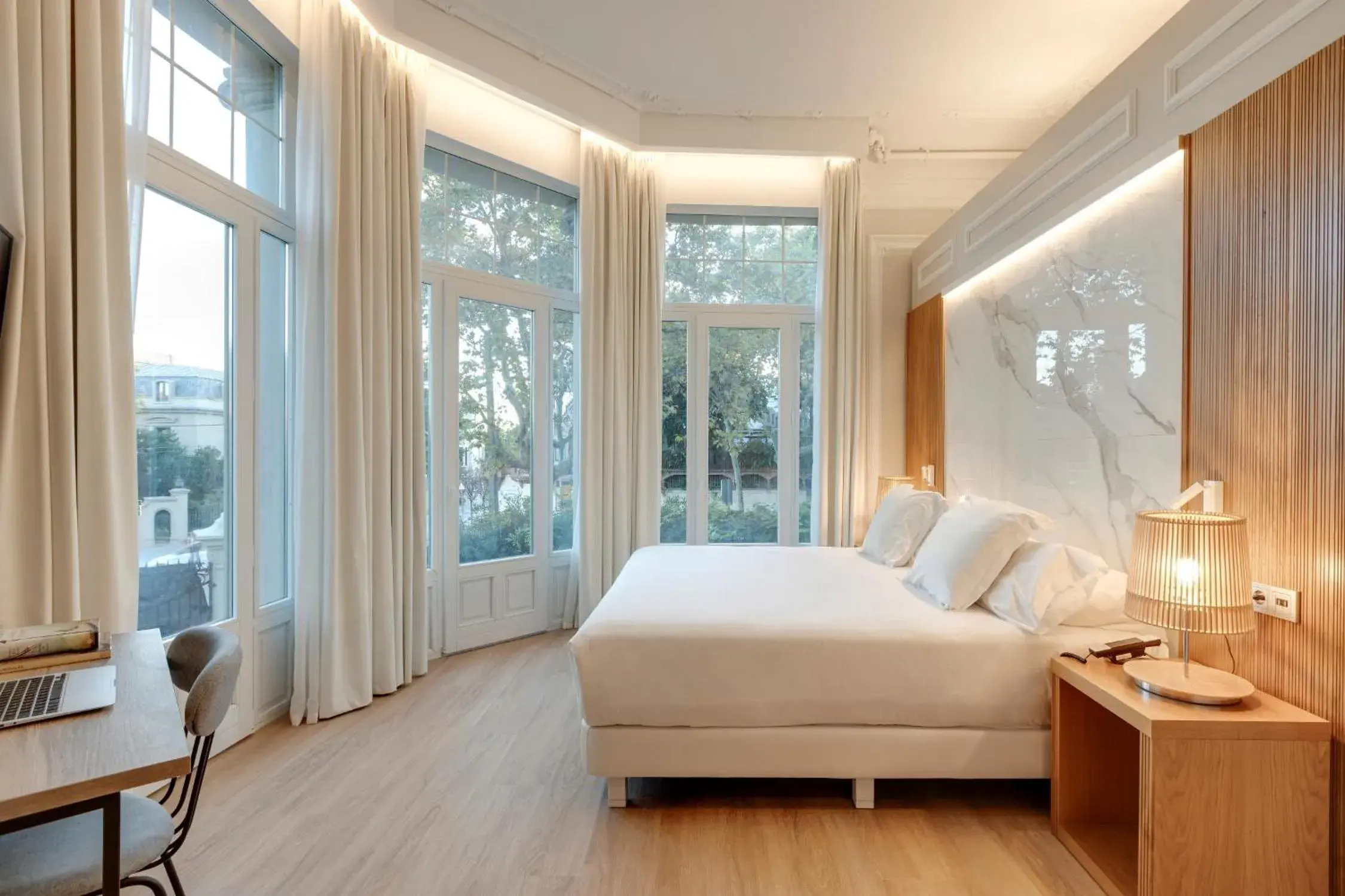 Photo of the whole room, Bed in Hotel Boutique Mirlo Barcelona Photo of the whole room, Bed in Hotel Boutique Mirlo Barcelona