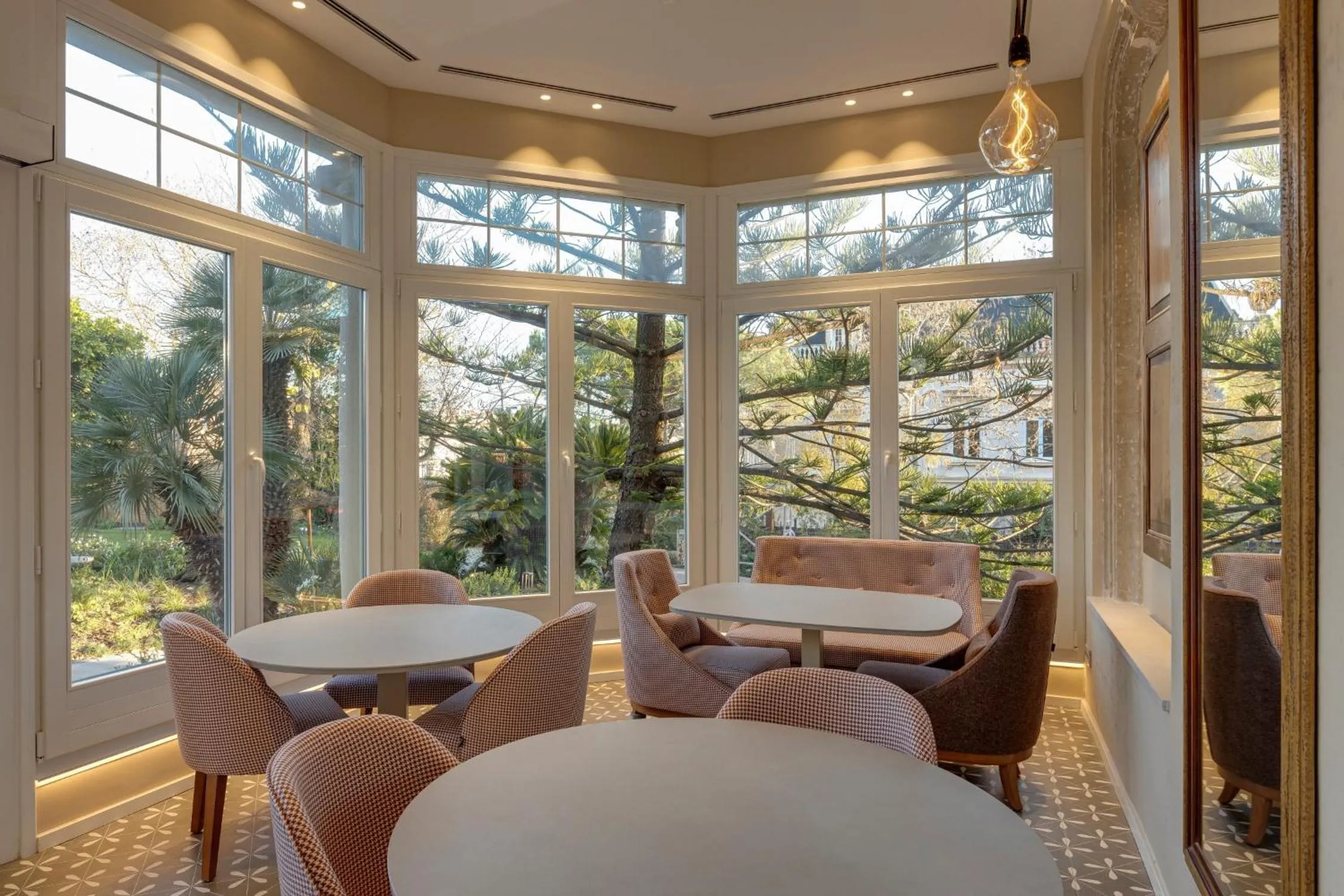 Restaurant/places to eat in Hotel Boutique Mirlo Barcelona