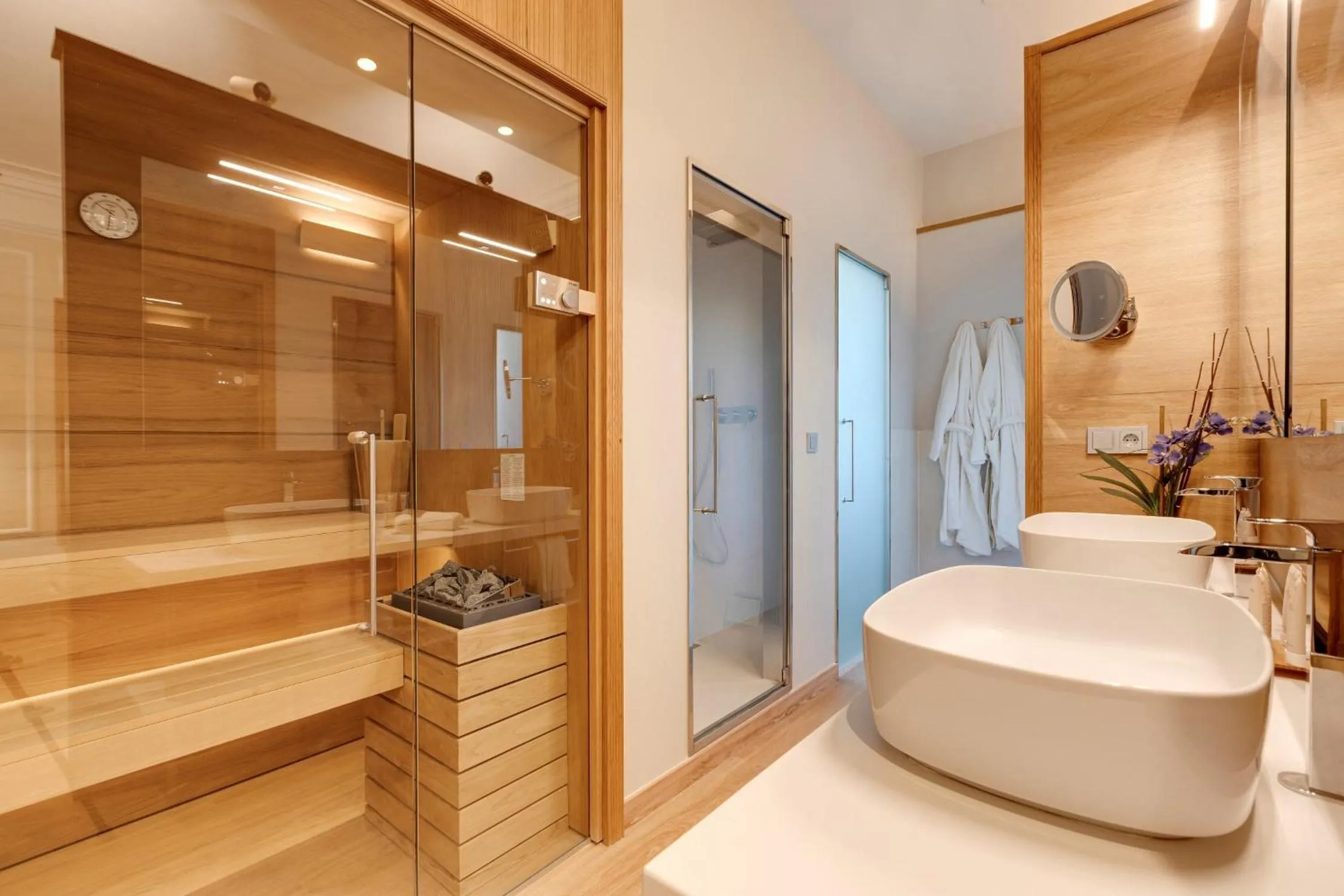 Toilet in Hotel Boutique Mirlo Barcelona