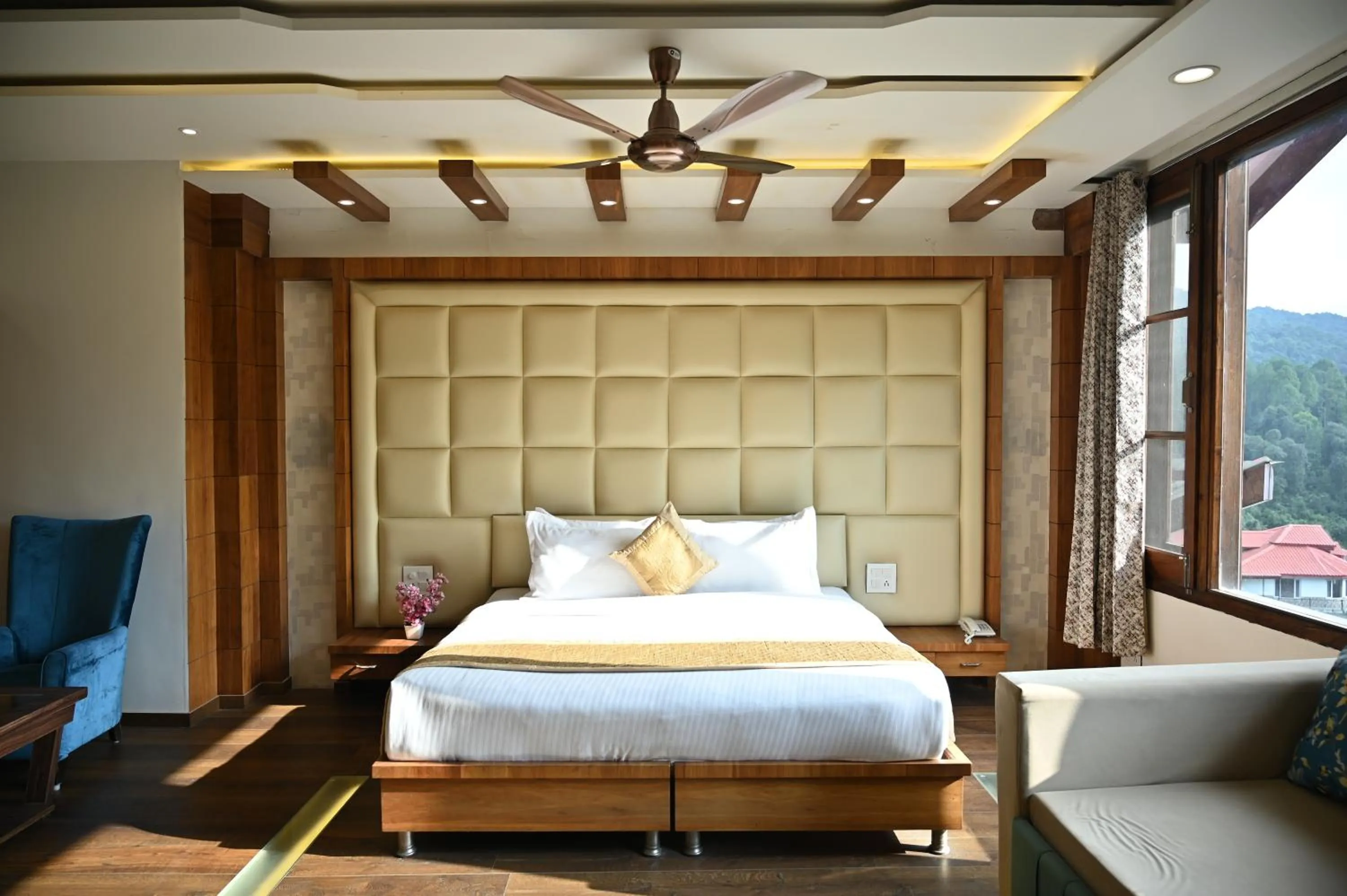 Property building, Bed in The Hoften Blue Magnets, Dalhousie