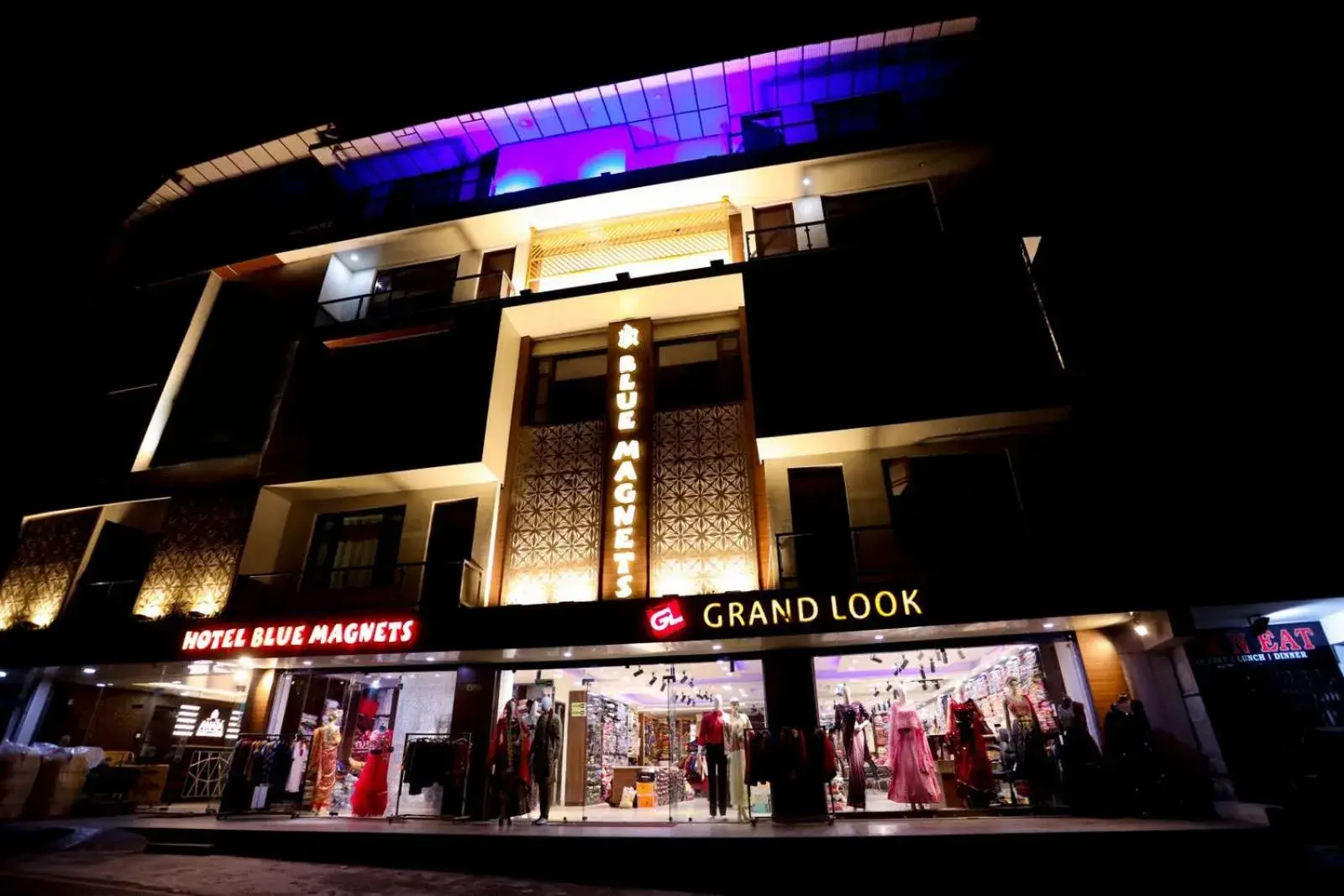 Property building in The Hoften Blue Magnets, Dalhousie Property building in The Hoften Blue Magnets, Dalhousie