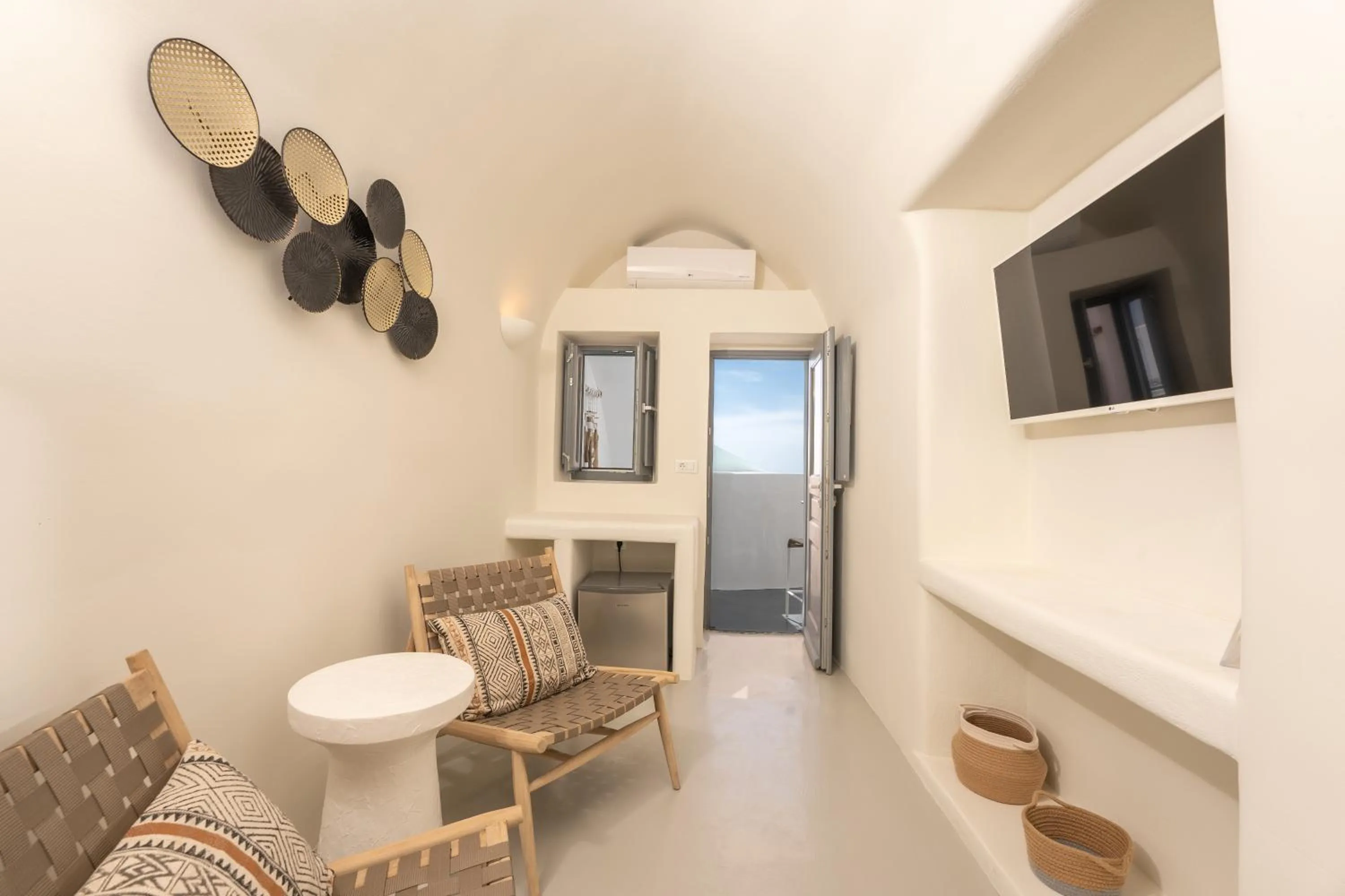 Living room in Cilon Suites Santorini