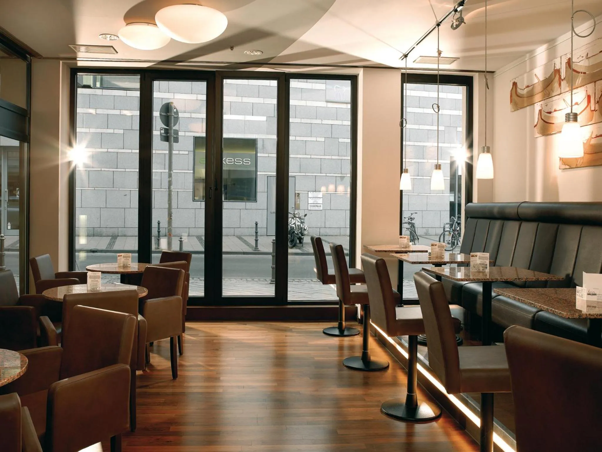 Restaurant/places to eat in Aquis Grana City Hotel