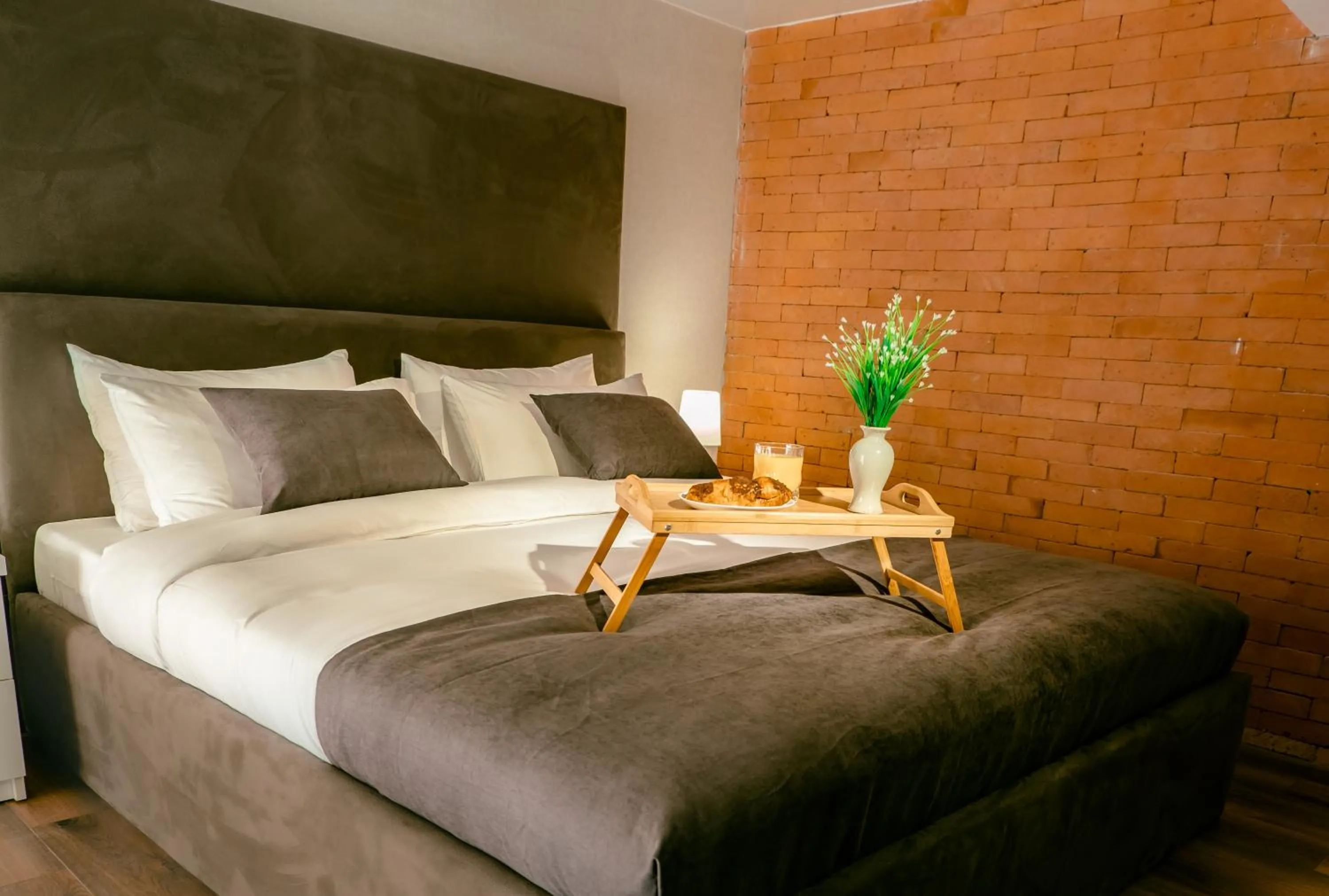 Bedroom, Bed in Luxury inn