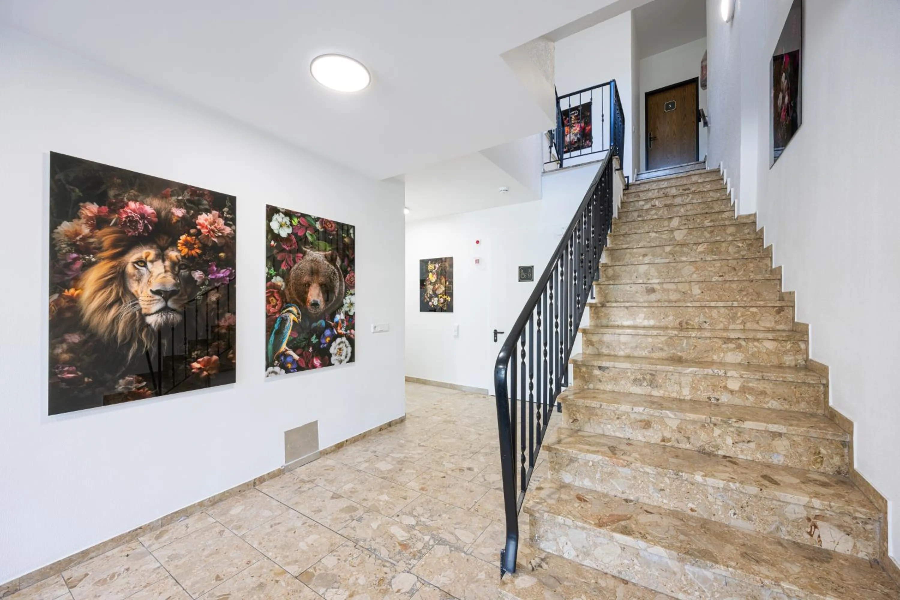 Decorative detail in Panorama Hotel Rheinkrone