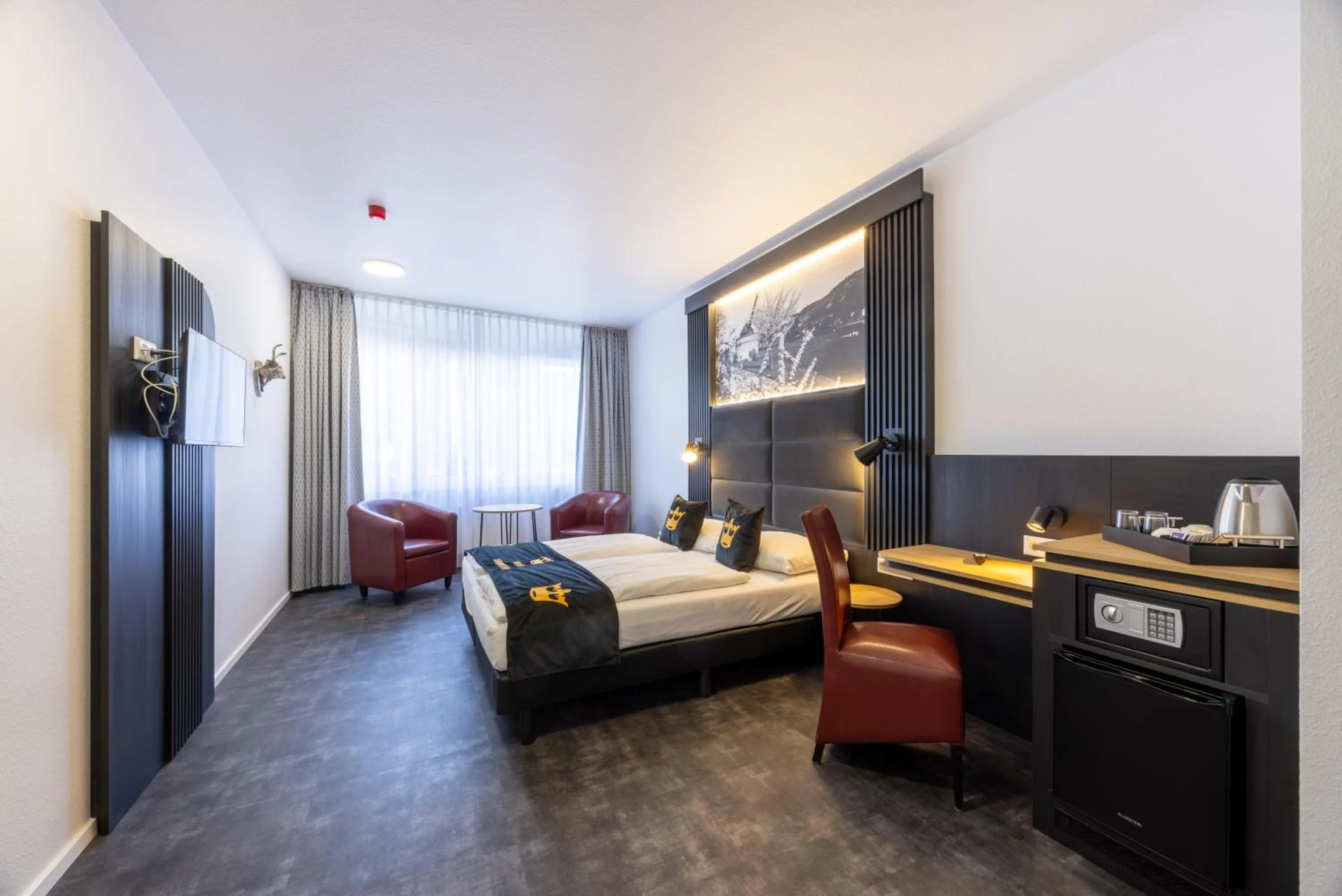 Bedroom, Bed in Panorama Hotel Rheinkrone