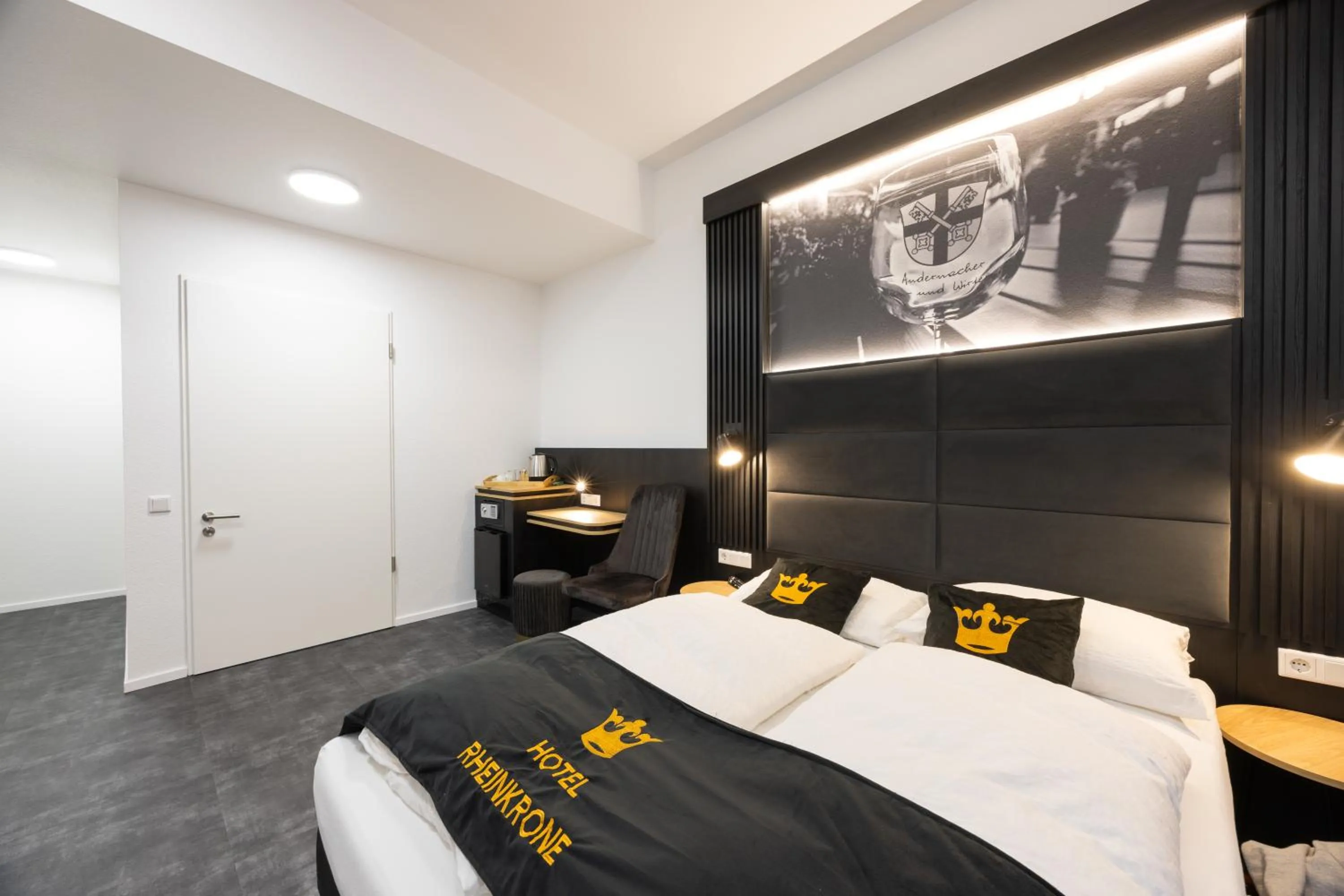 Bedroom, Bed in Panorama Hotel Rheinkrone