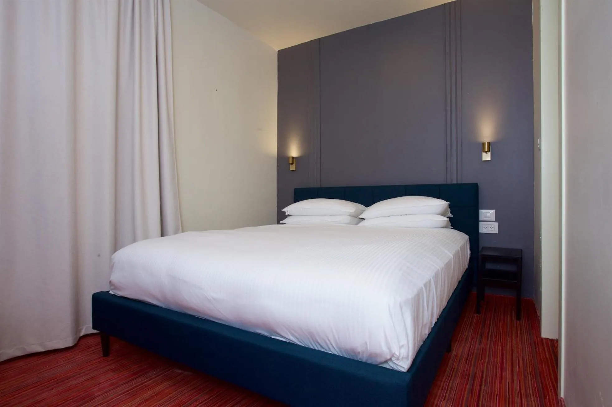 Bed in Moon TOP- 4th floor