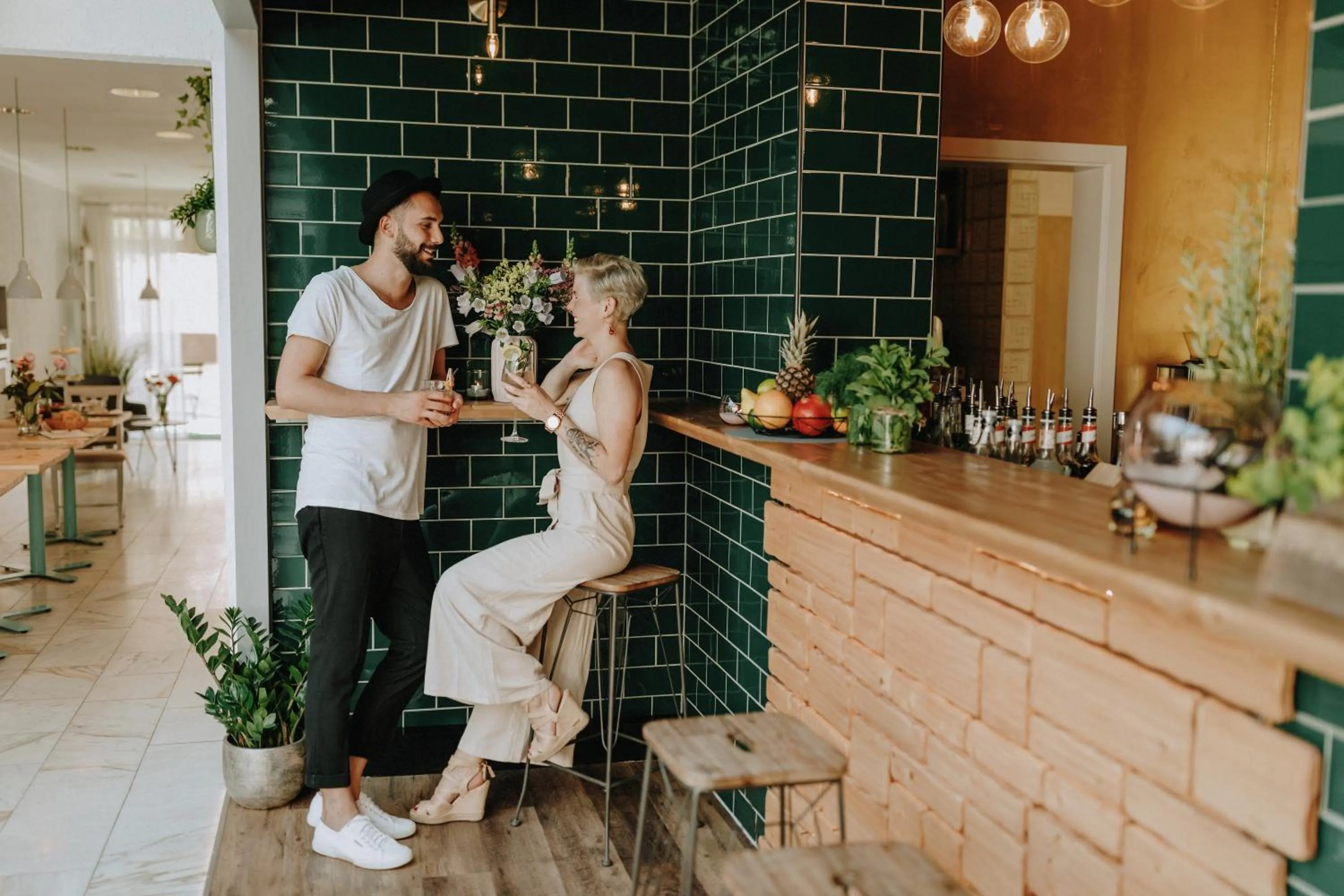 People in Huber's Hotel