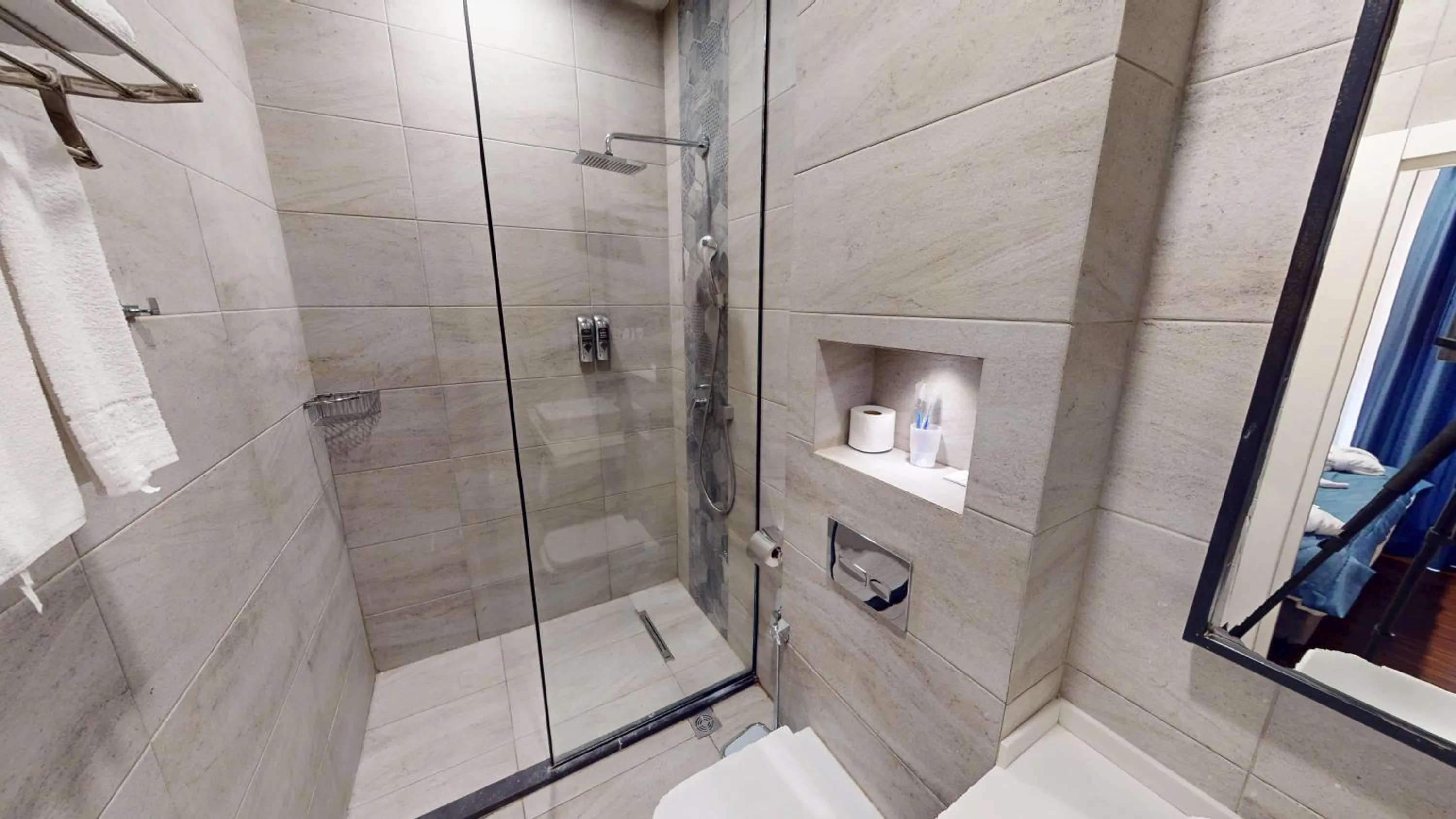 Shower in Port Rivoli Hotel Baku