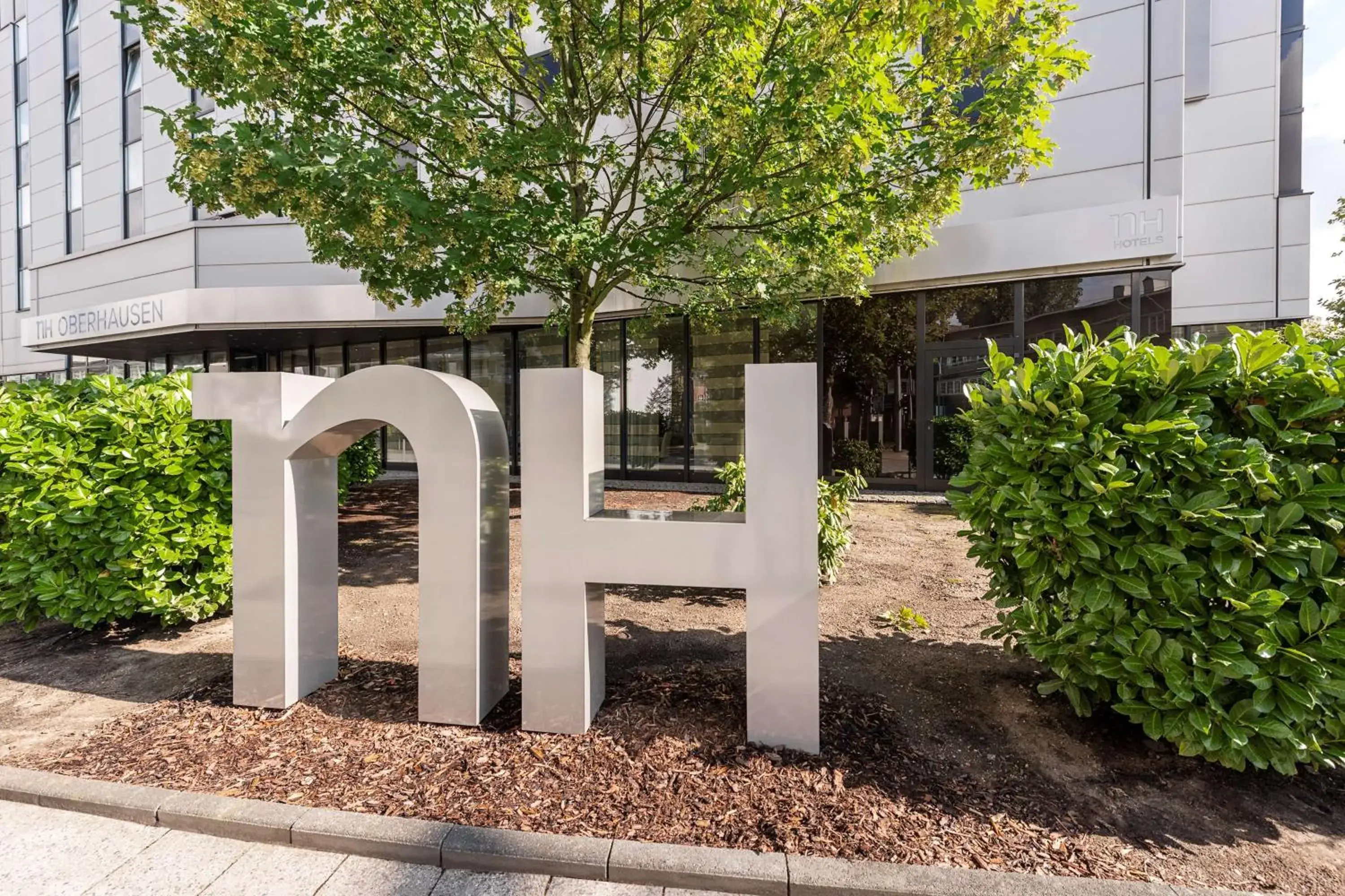 Property building in NH Oberhausen Property building in NH Oberhausen