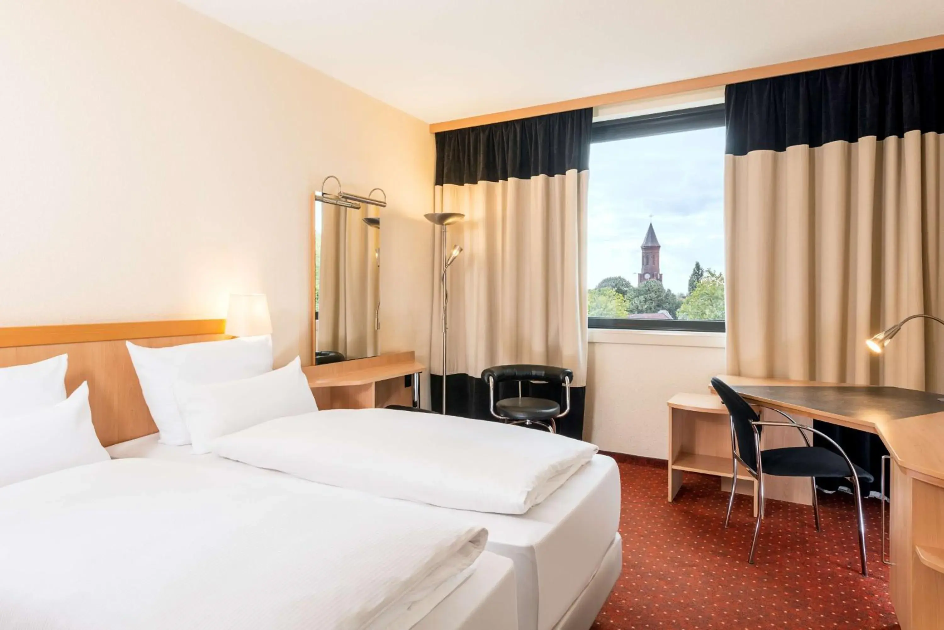 Photo of the whole room, Bed in NH Oberhausen Photo of the whole room, Bed in NH Oberhausen