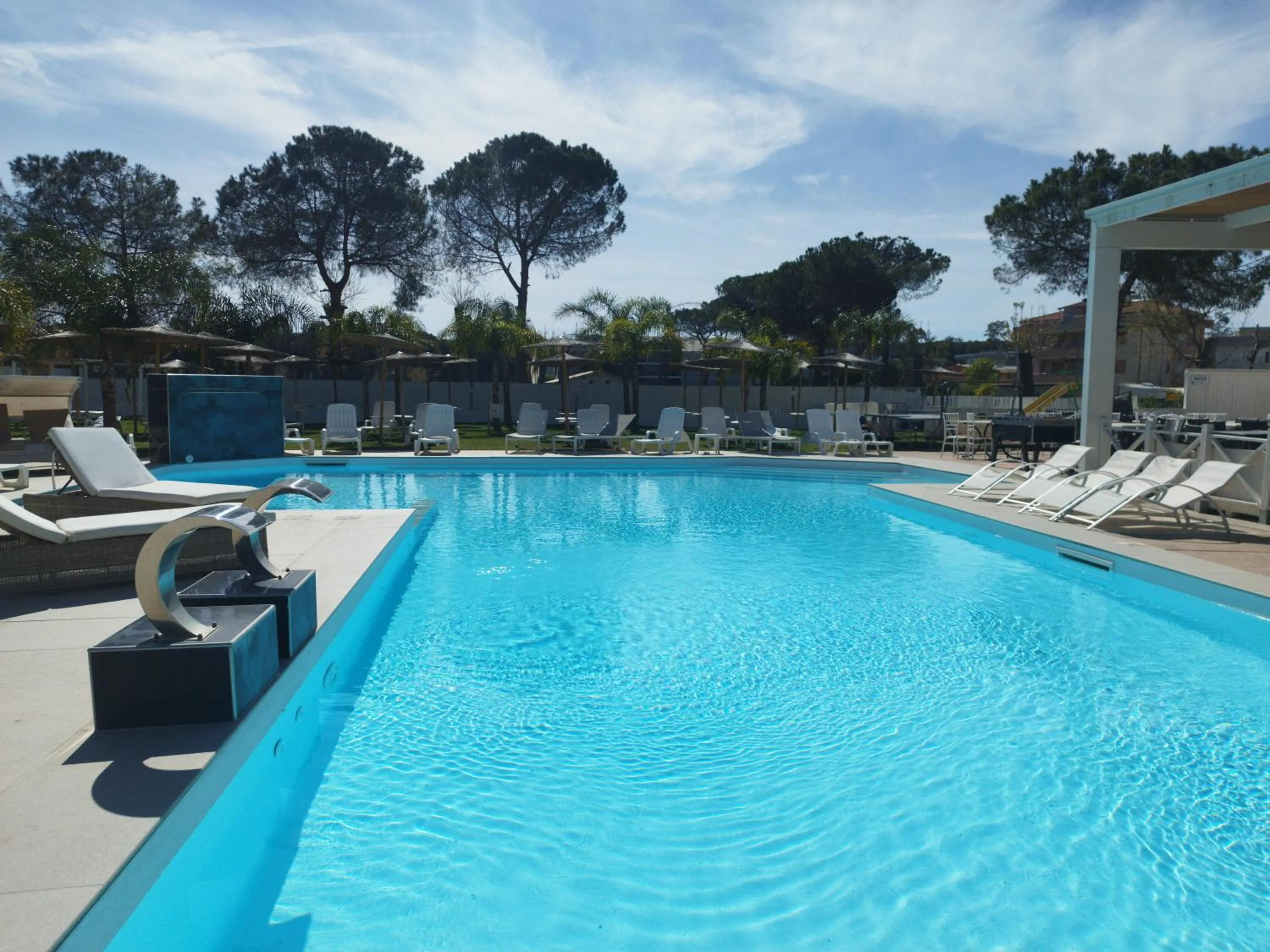 Swimming pool in HOTEL CRISTALLO PAESTUM