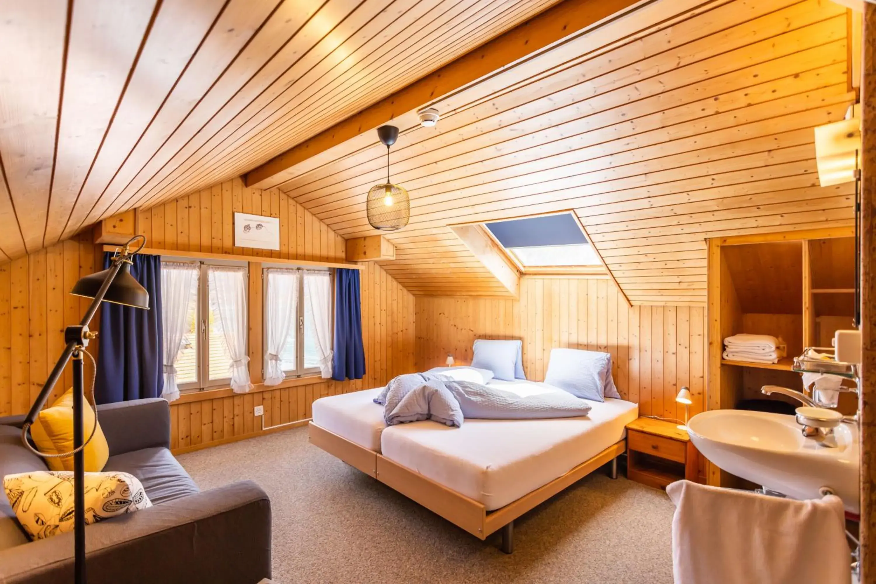 Budget Double Room with Shared Bathroom - single occupancy in Seehotel Sternen Budget Double Room with Shared Bathroom - single occupancy in Seehotel Sternen