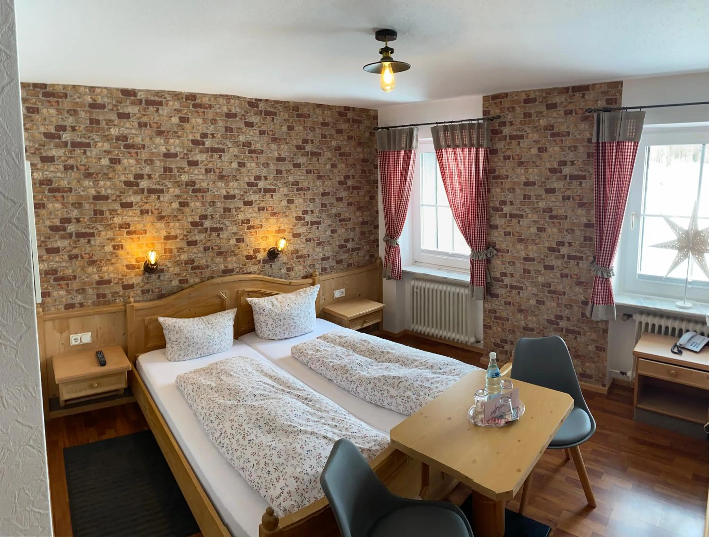 Bed in Hotel - Restaurant - Café Forsthaus Lahnquelle