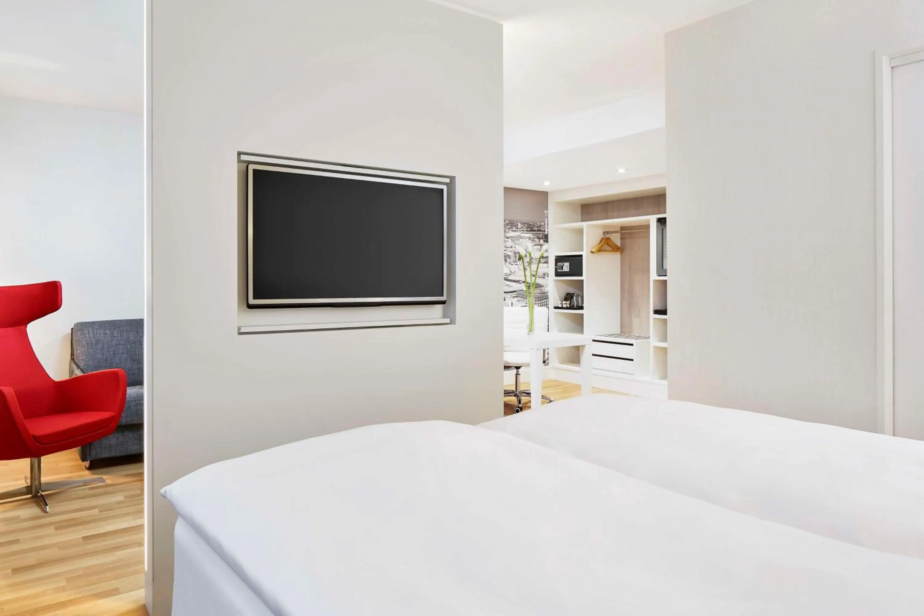 Bedroom, Bed in NH Collection Hamburg City