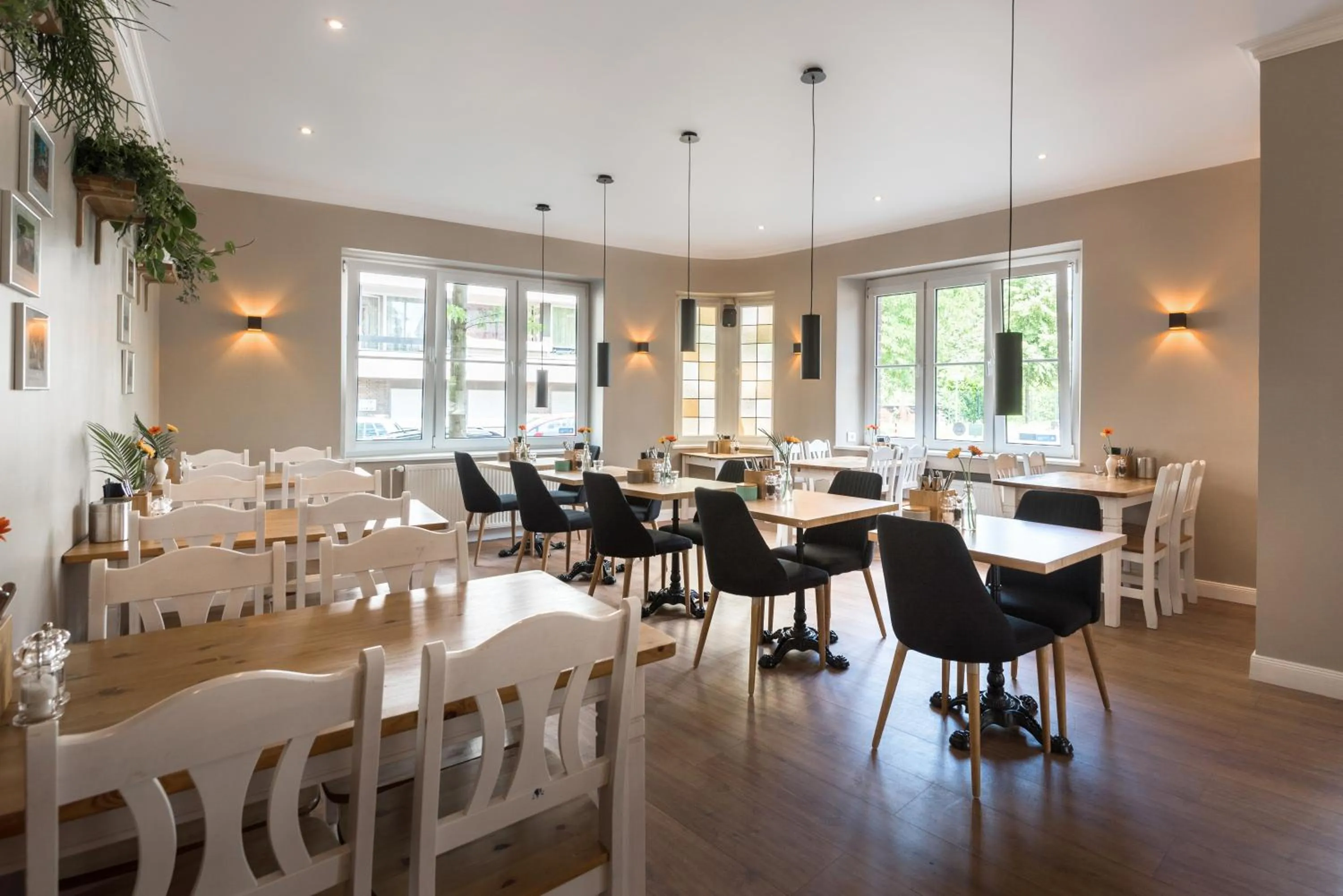 Restaurant/places to eat in guestified BARBAROSSA Hotel