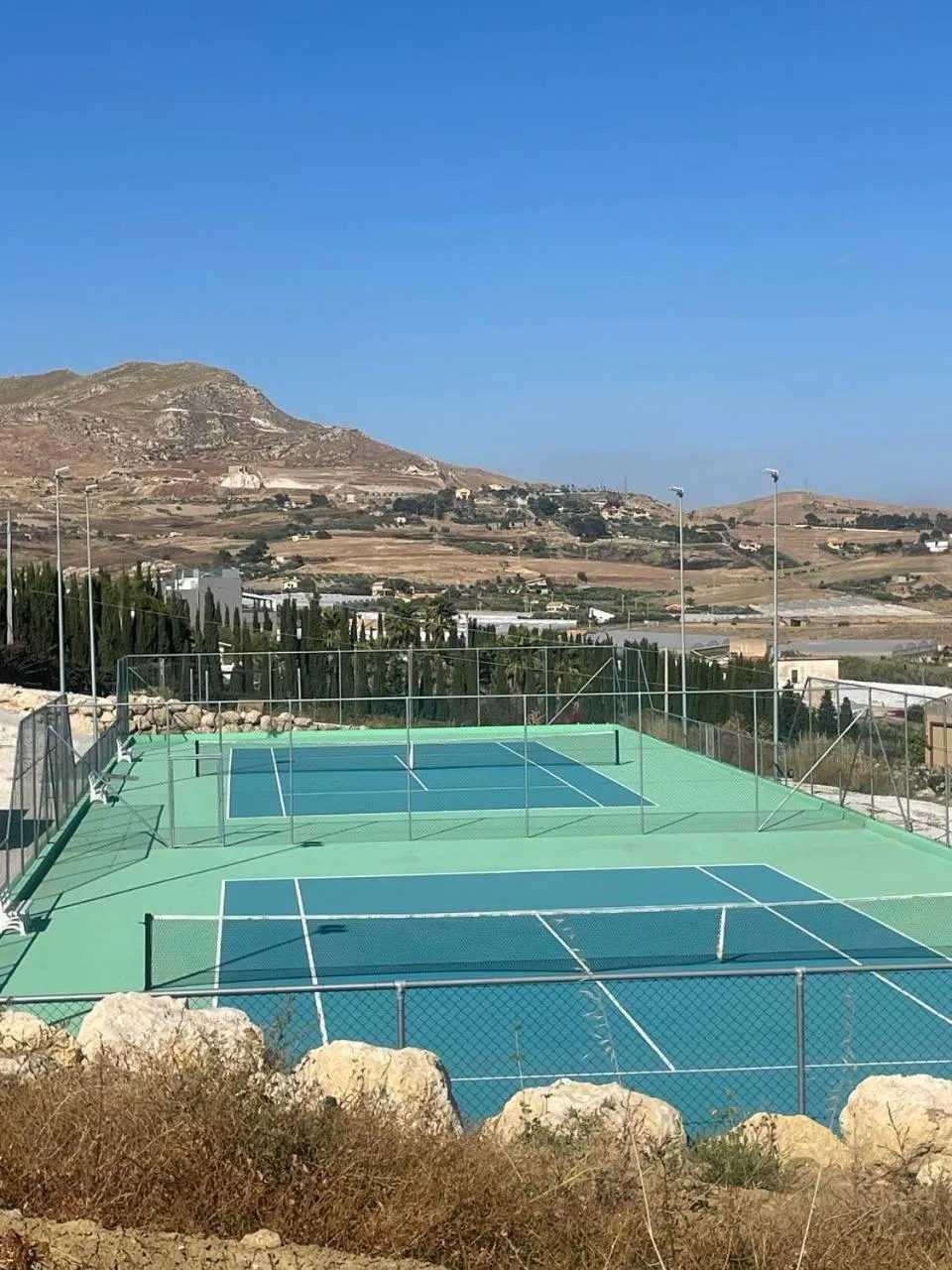 Tennis court in Villa La Perla