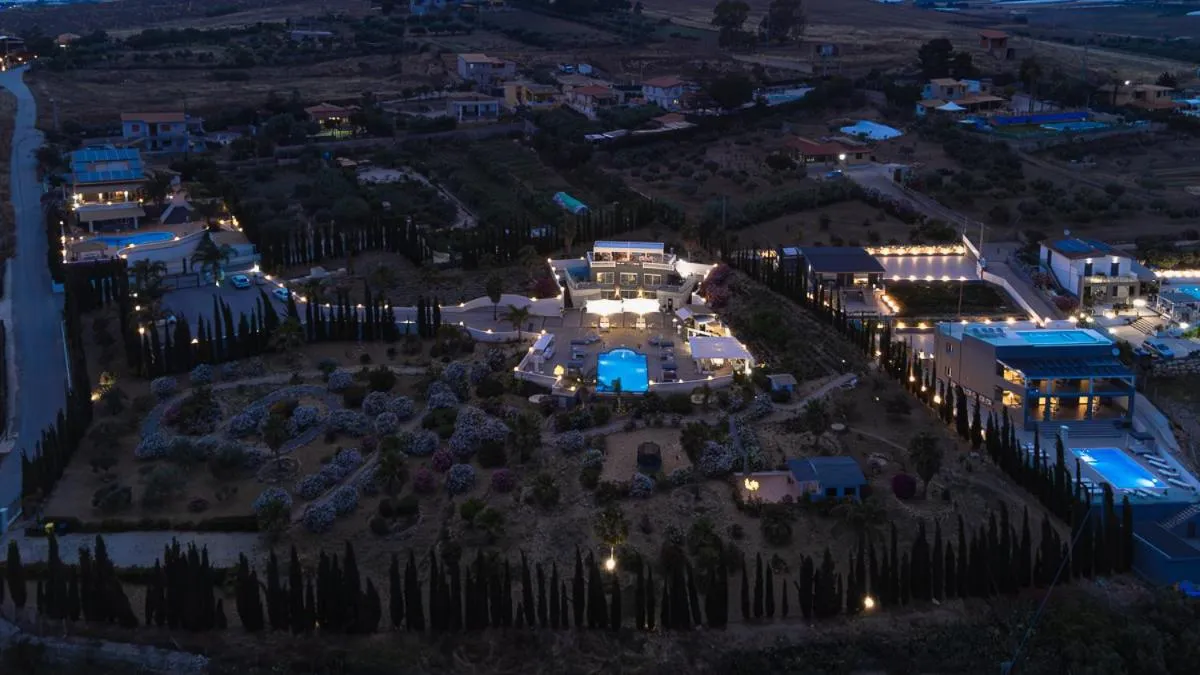 Property building in Villa La Perla