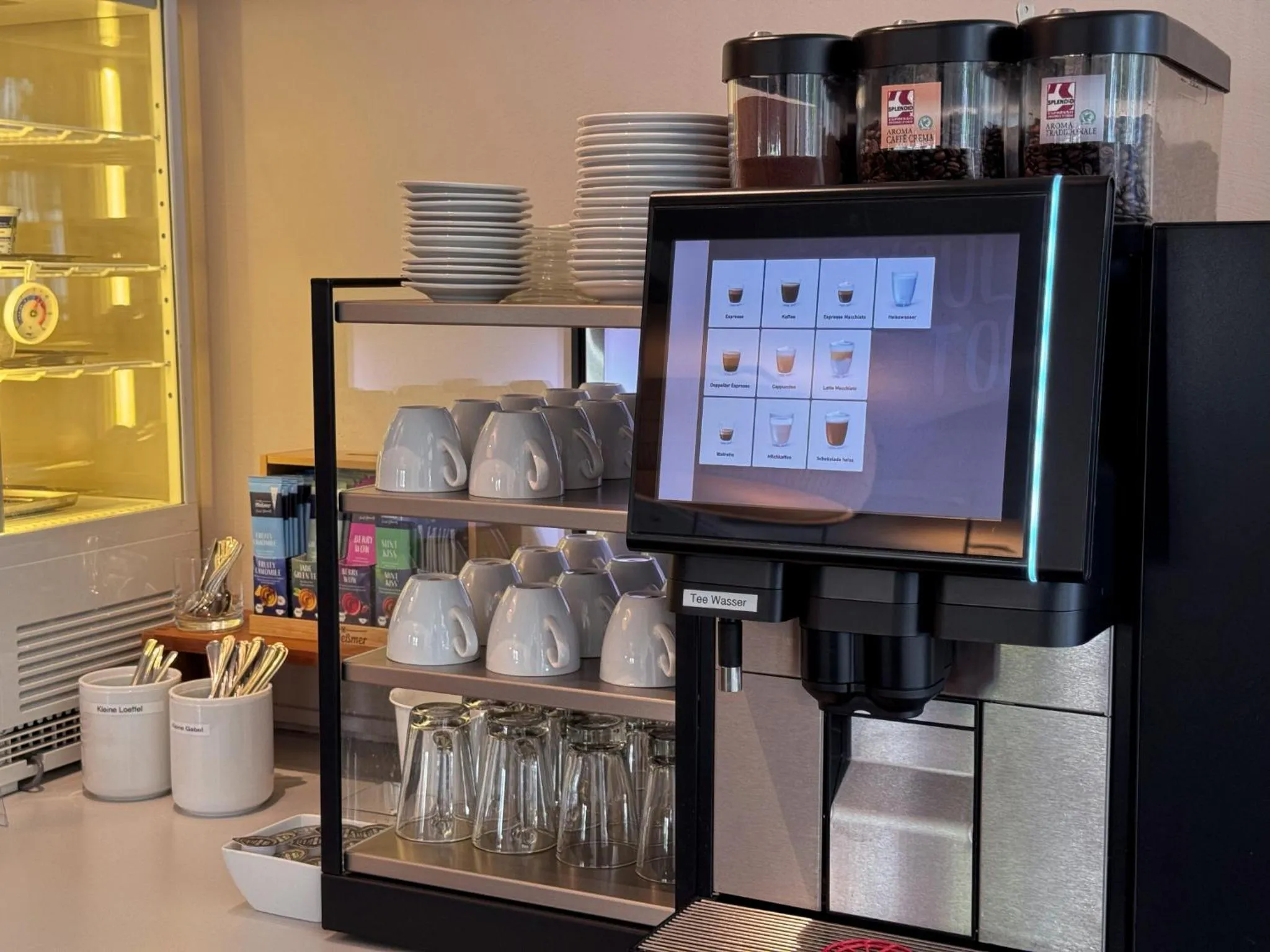 Buffet breakfast in Eisberg Hotel Schwanen