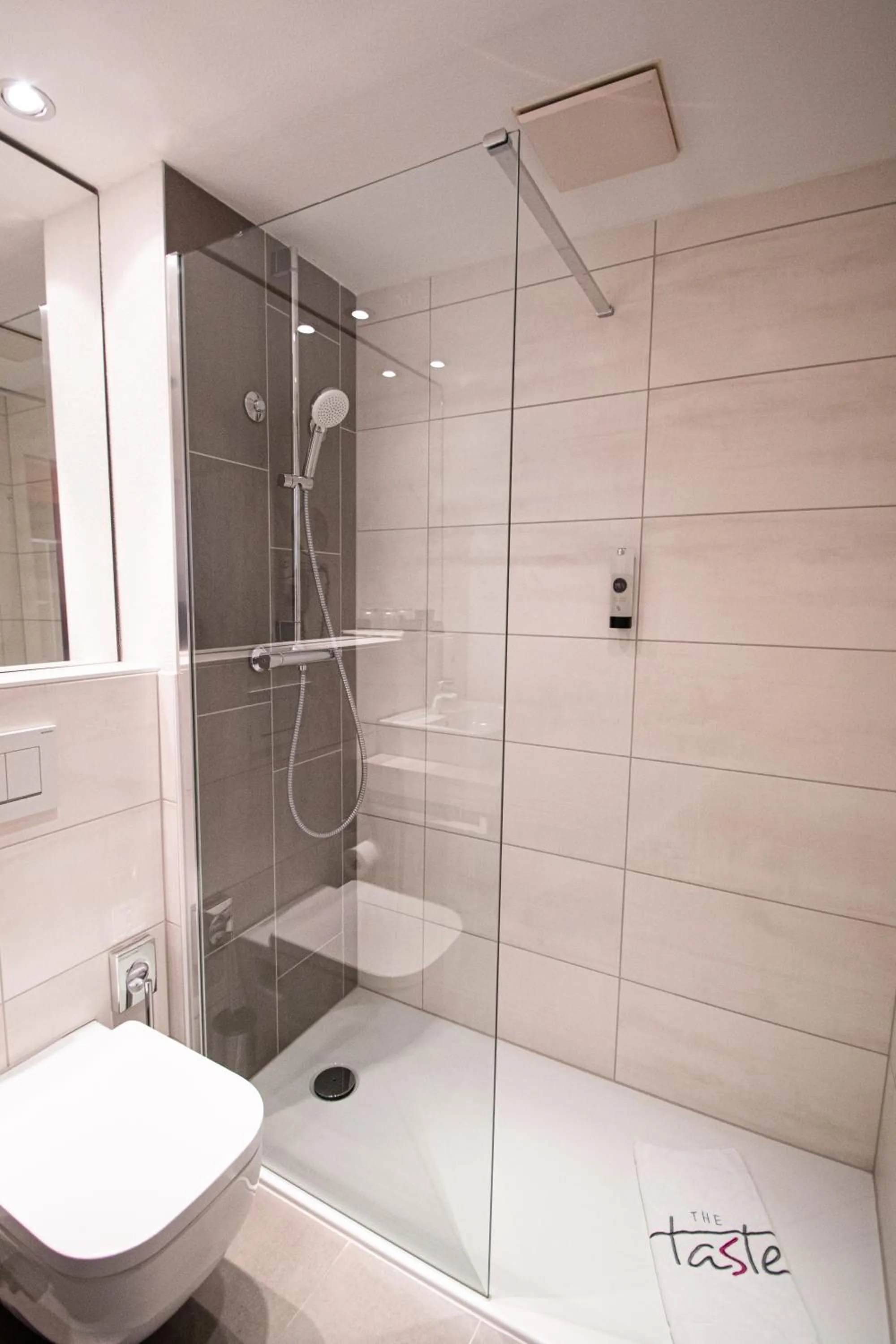 Toilet in Taste Hotel Heidenheim