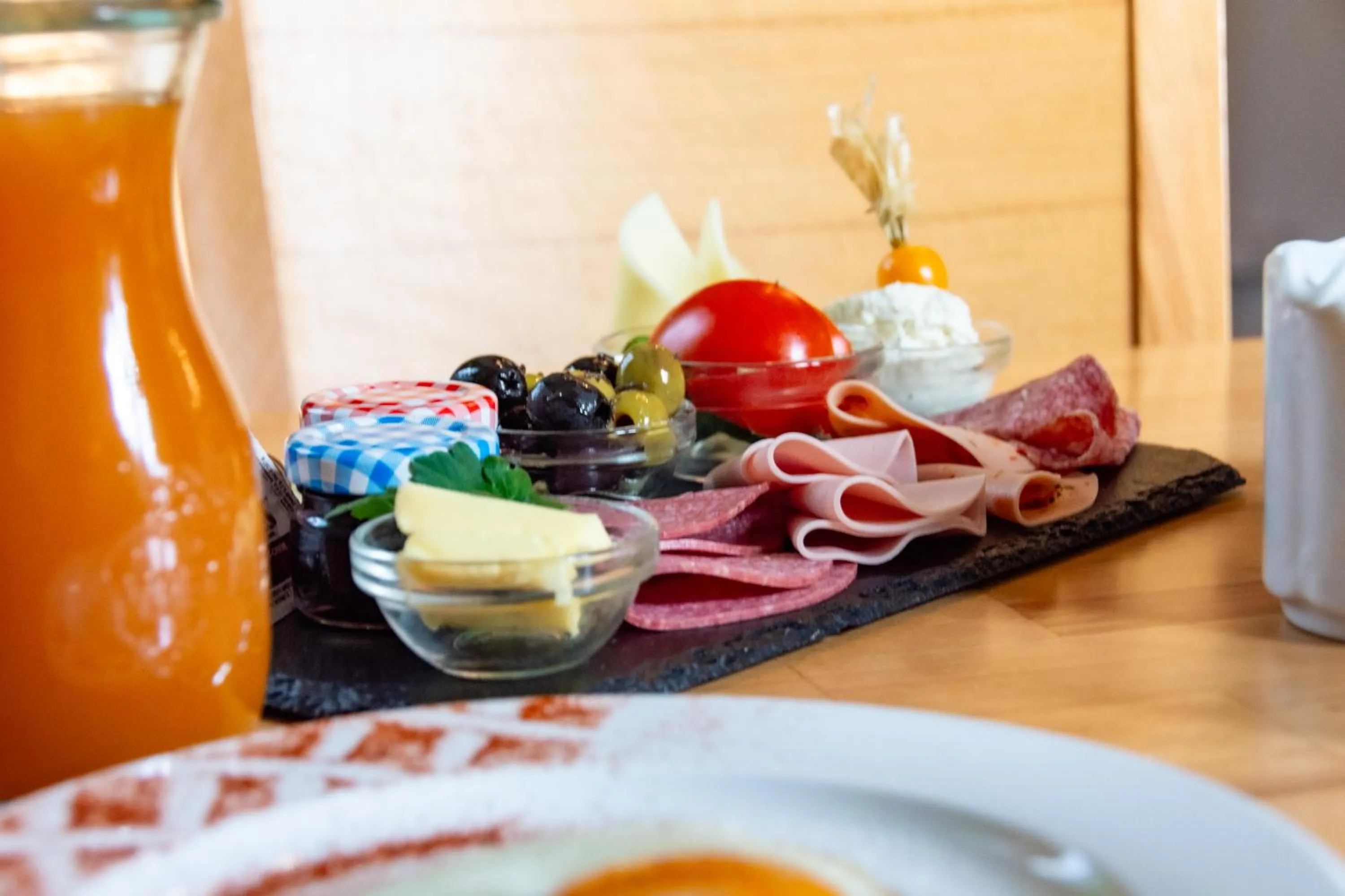 Breakfast in Hotel-Cocco-Bello in der Villa Foret