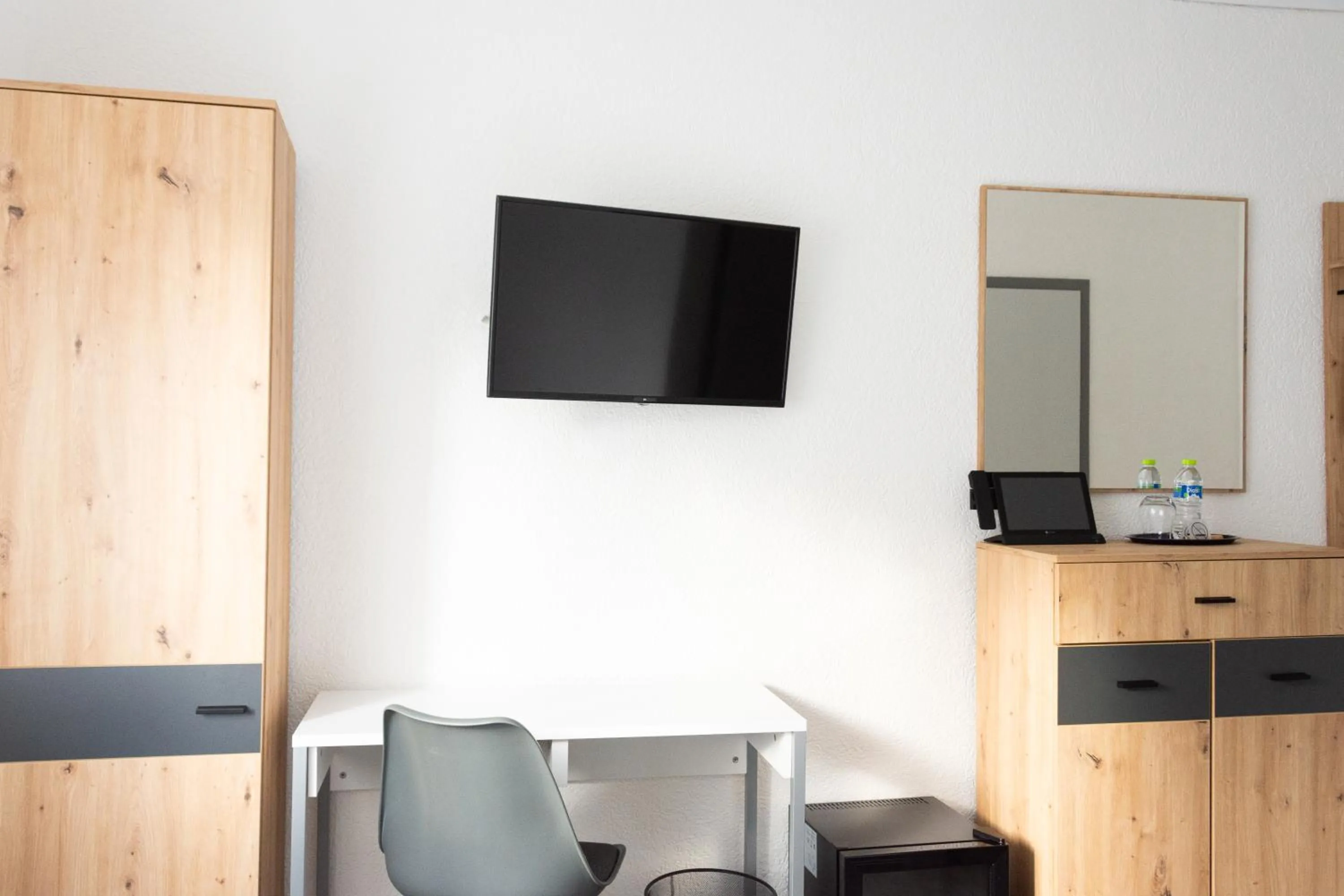 Photo of the whole room in Cocco-Bello Smart Check-in Hotel