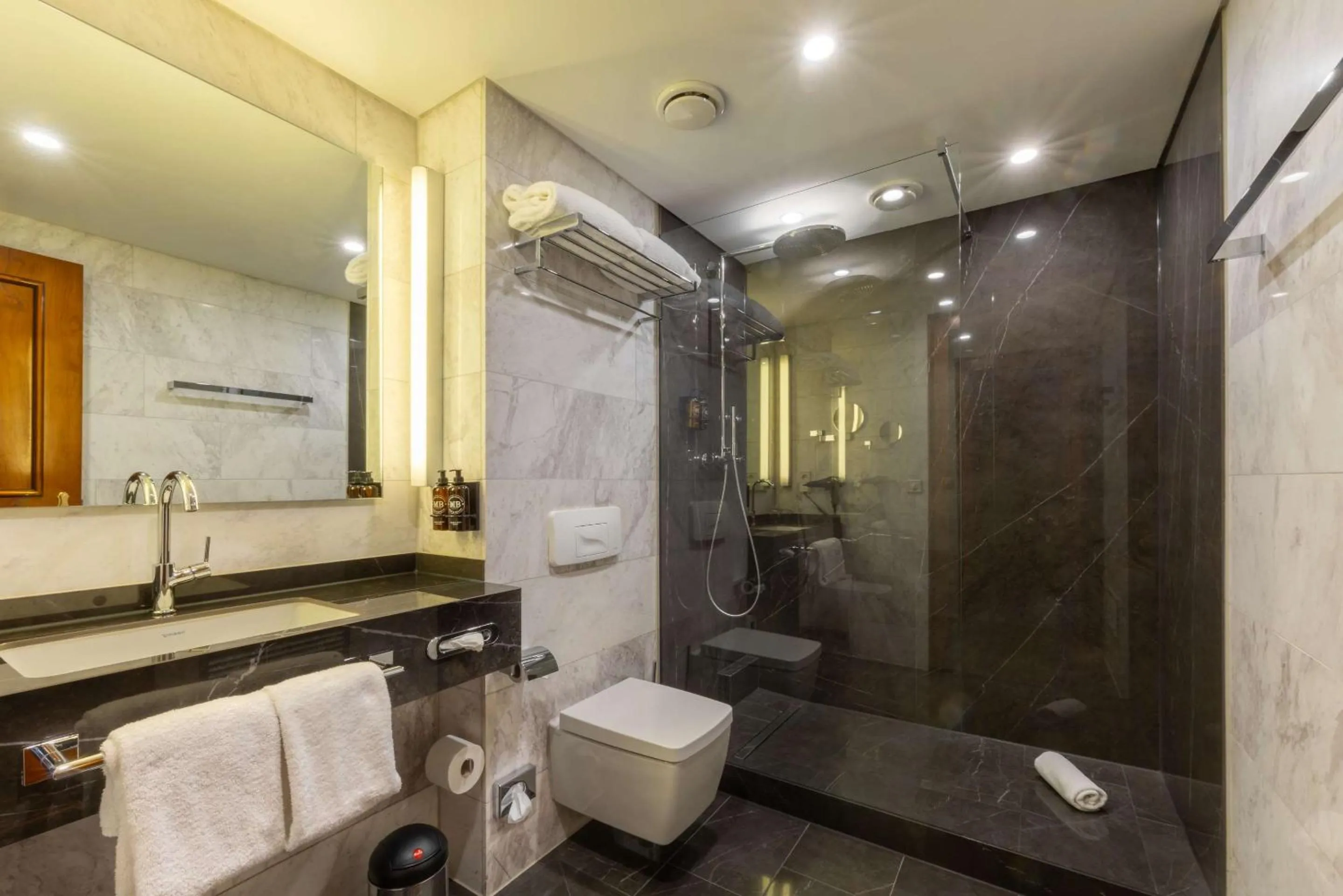 Bathroom in Parkhotel Engelsburg - 4 Sterne Superior