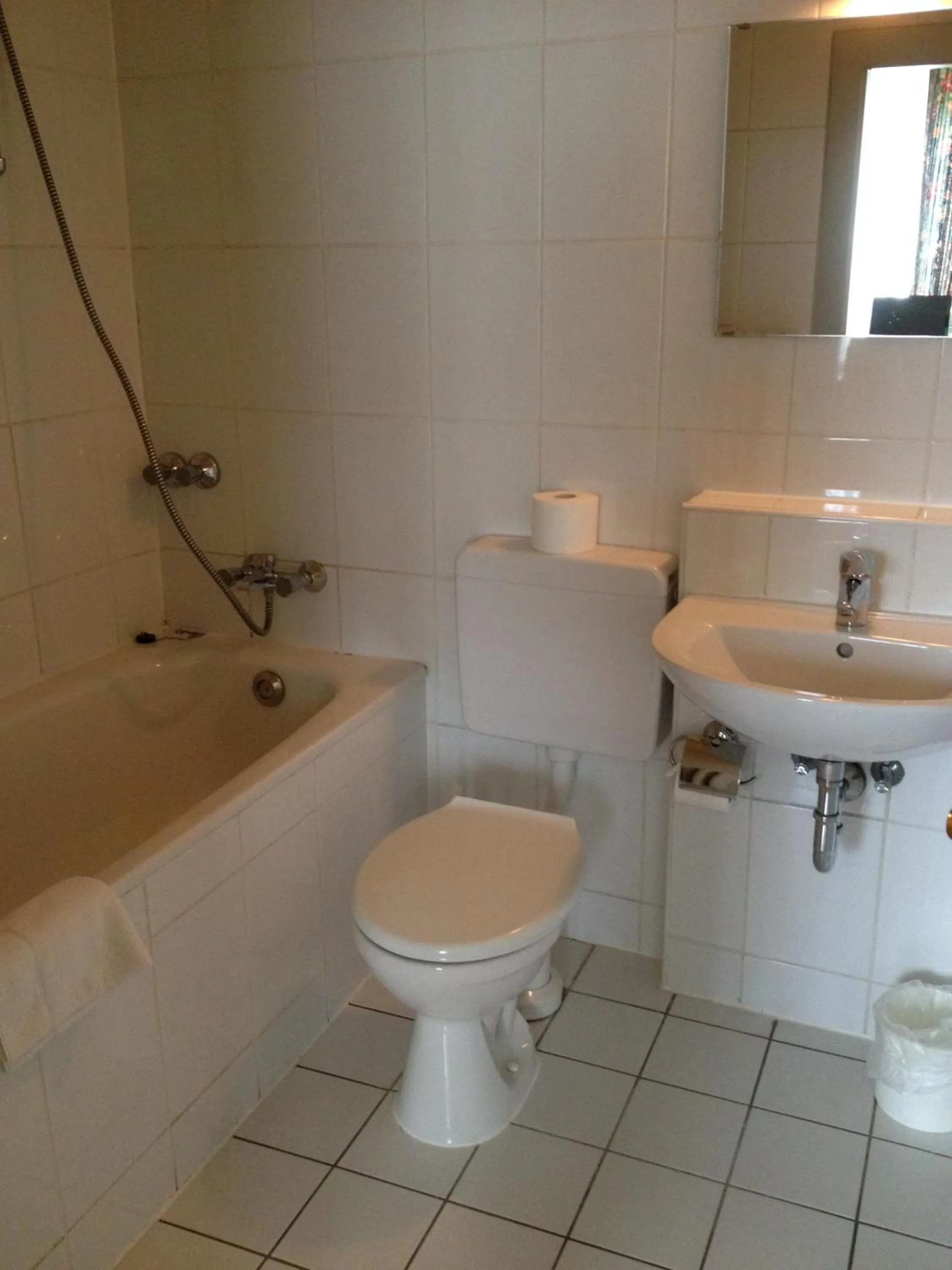 Bathroom in Domo Hotel Mondial