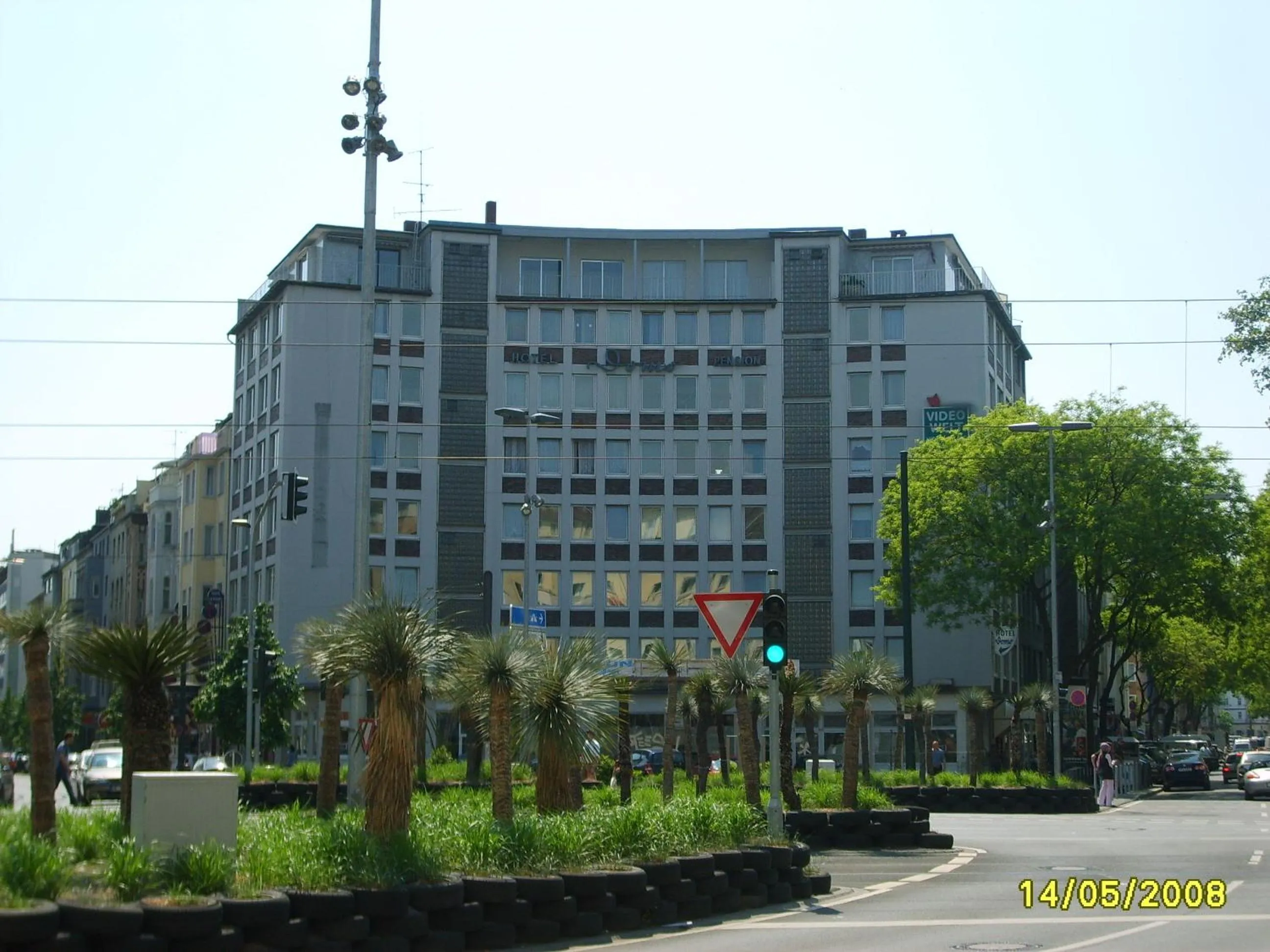 Property building in Domo Hotel Mondial