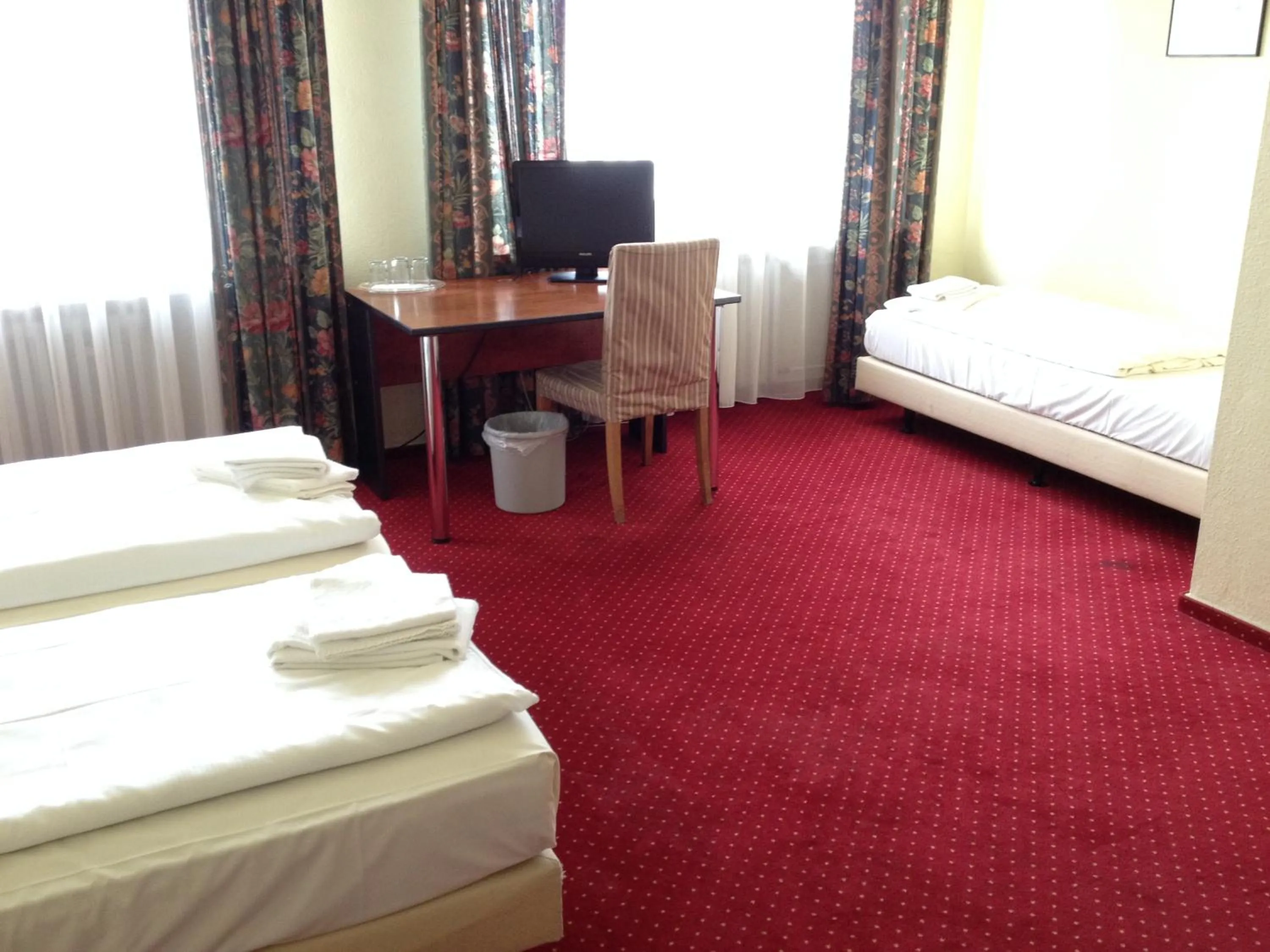 Bed in Domo Hotel Mondial