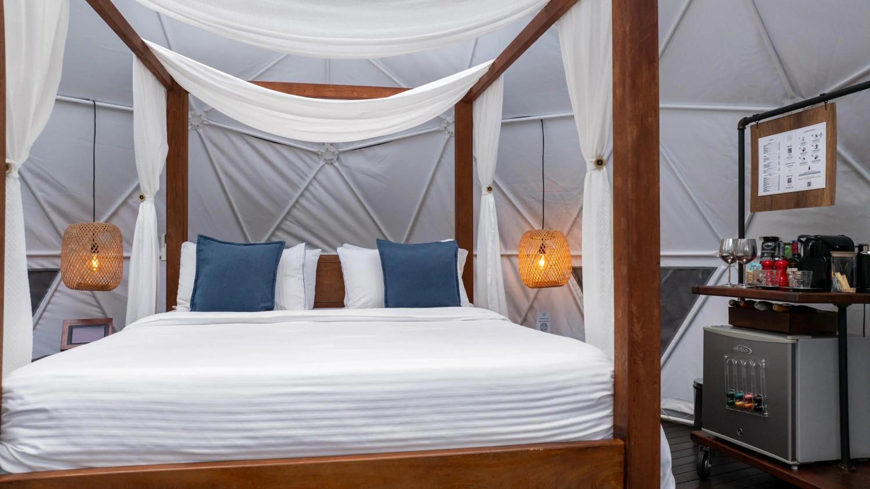 Bed in Domus Glamping Guatapé