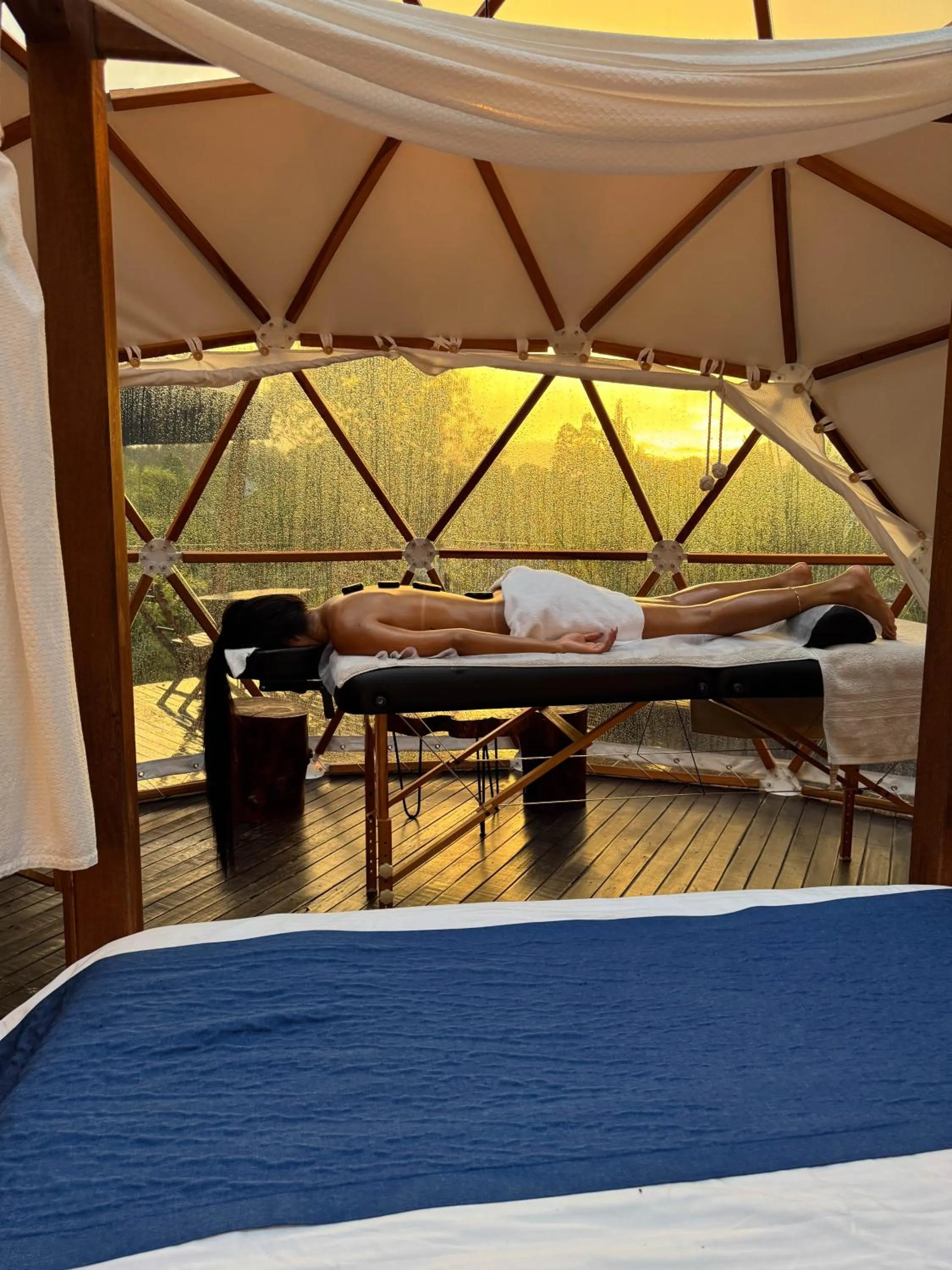 Bed in Domus Glamping Guatapé