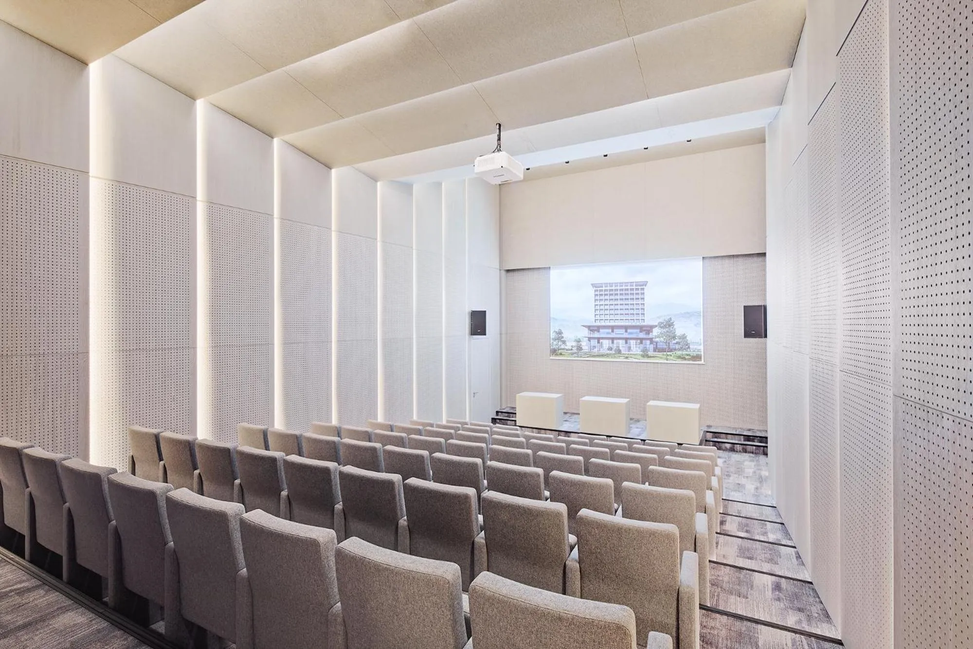 Business facilities in Ricosta Hotel