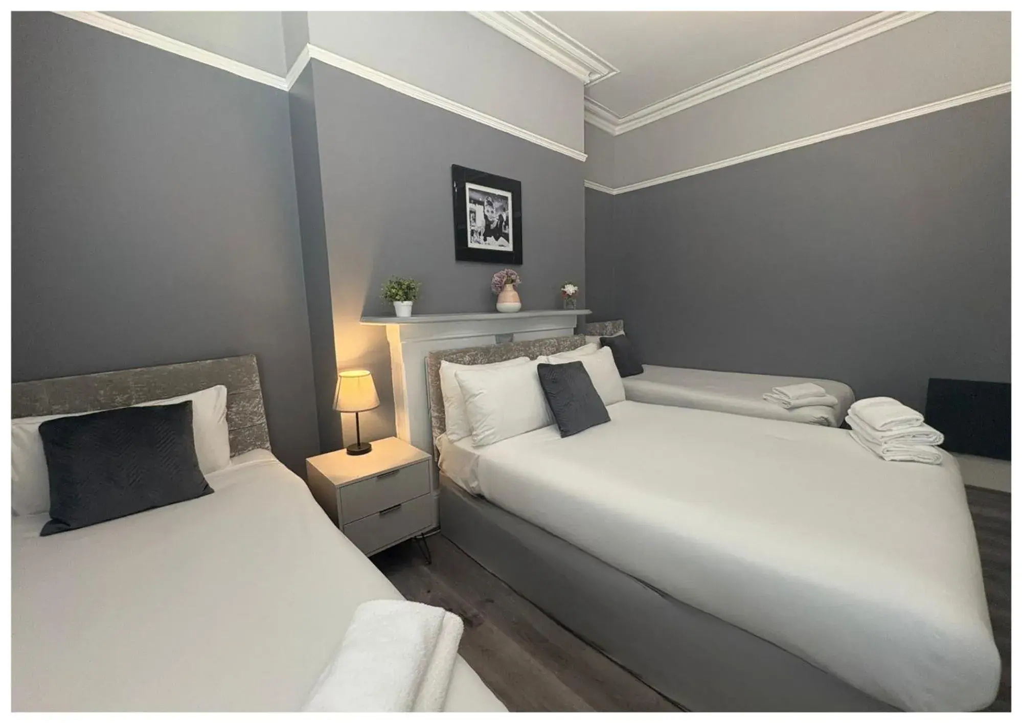 Photo of the whole room, Bed in Hotel Anfield Photo of the whole room, Bed in Hotel Anfield