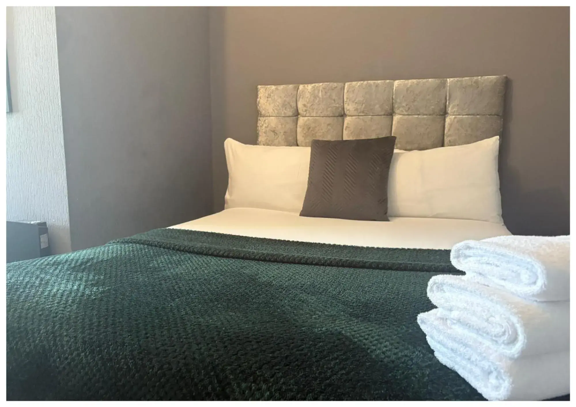 Bed in Hotel Anfield Bed in Hotel Anfield