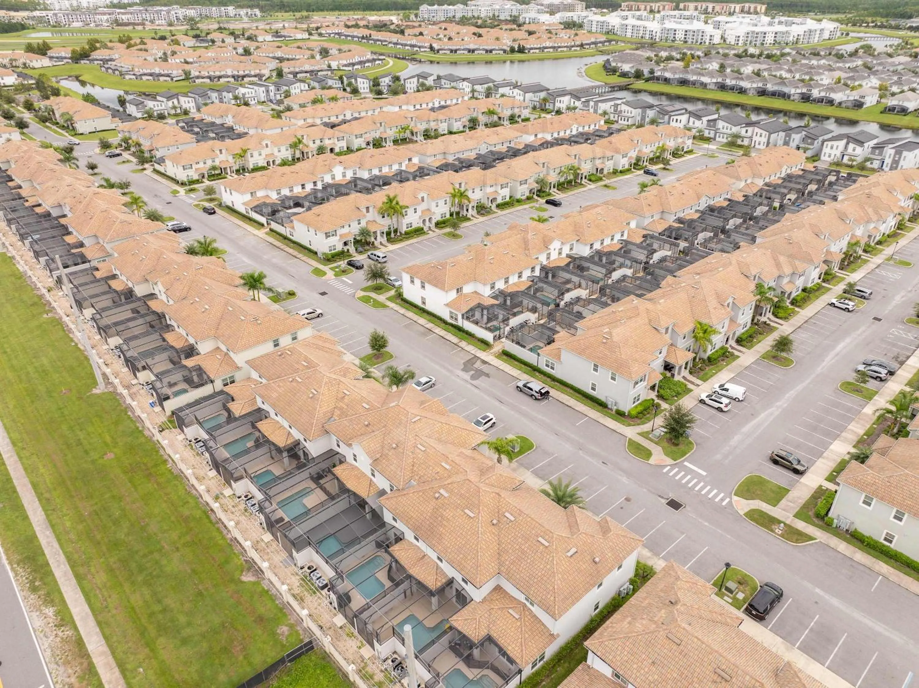 Gorgeous Four Bd w/ Pool close to Disney 5035