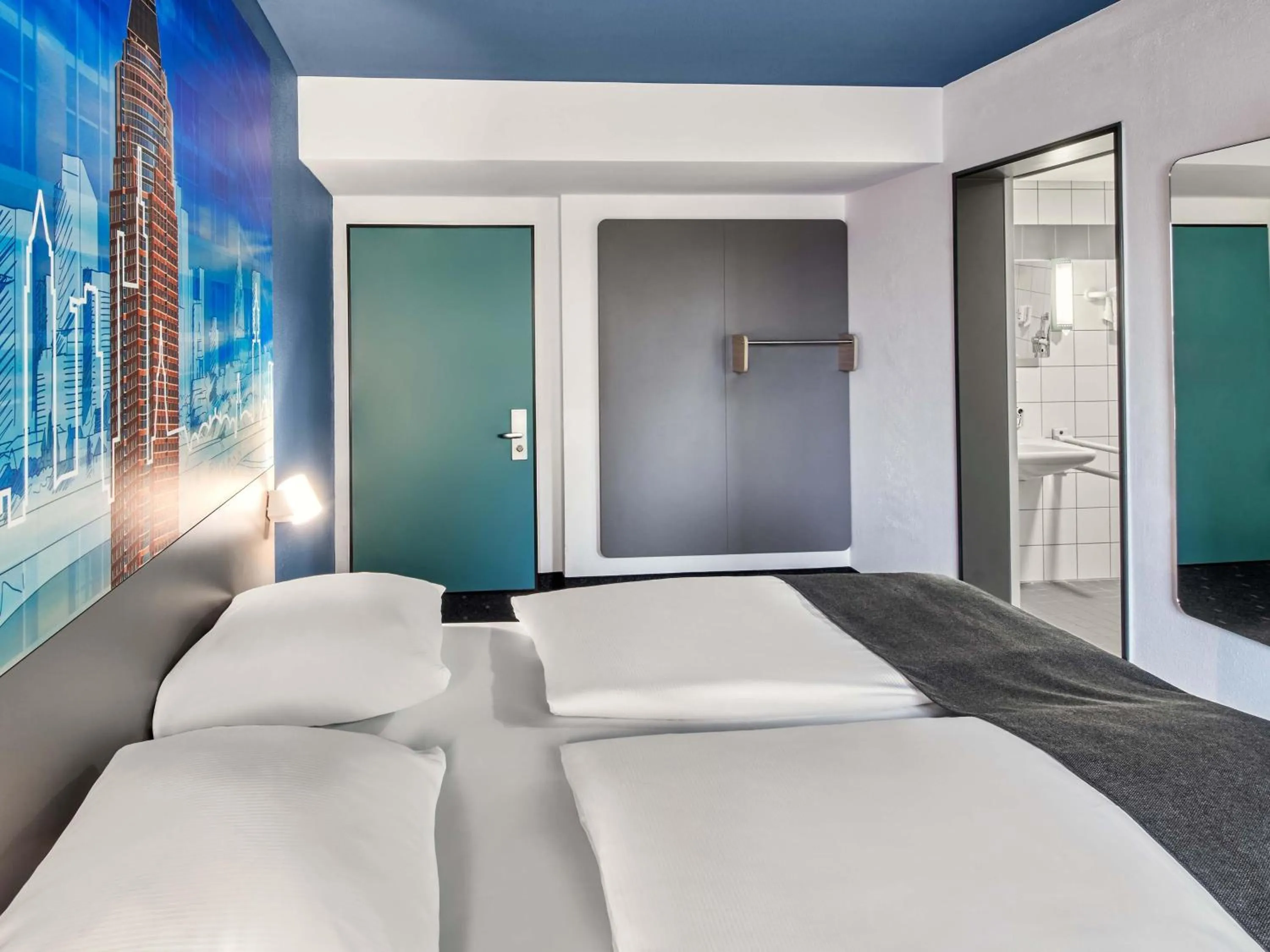 Photo of the whole room, Bed in B&B Hotel Frankfurt-Messe