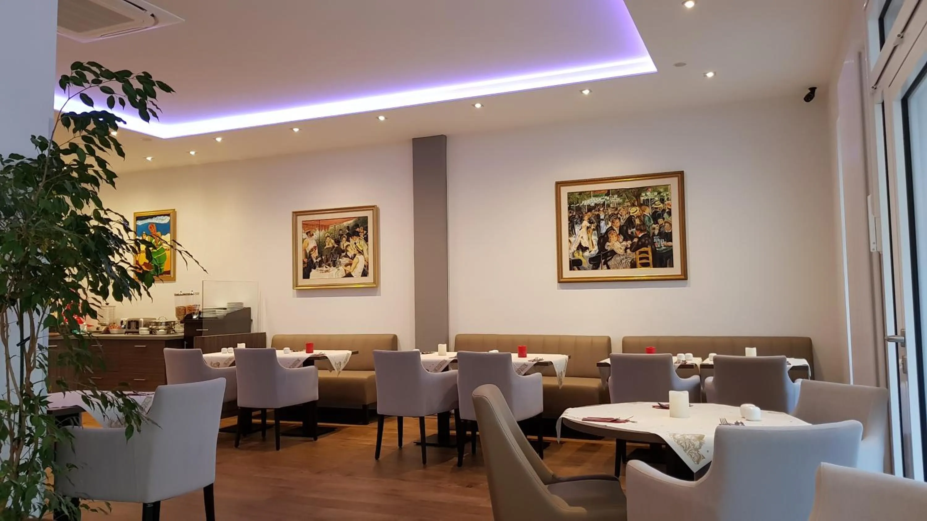 Restaurant/places to eat in Hotel Niederrad