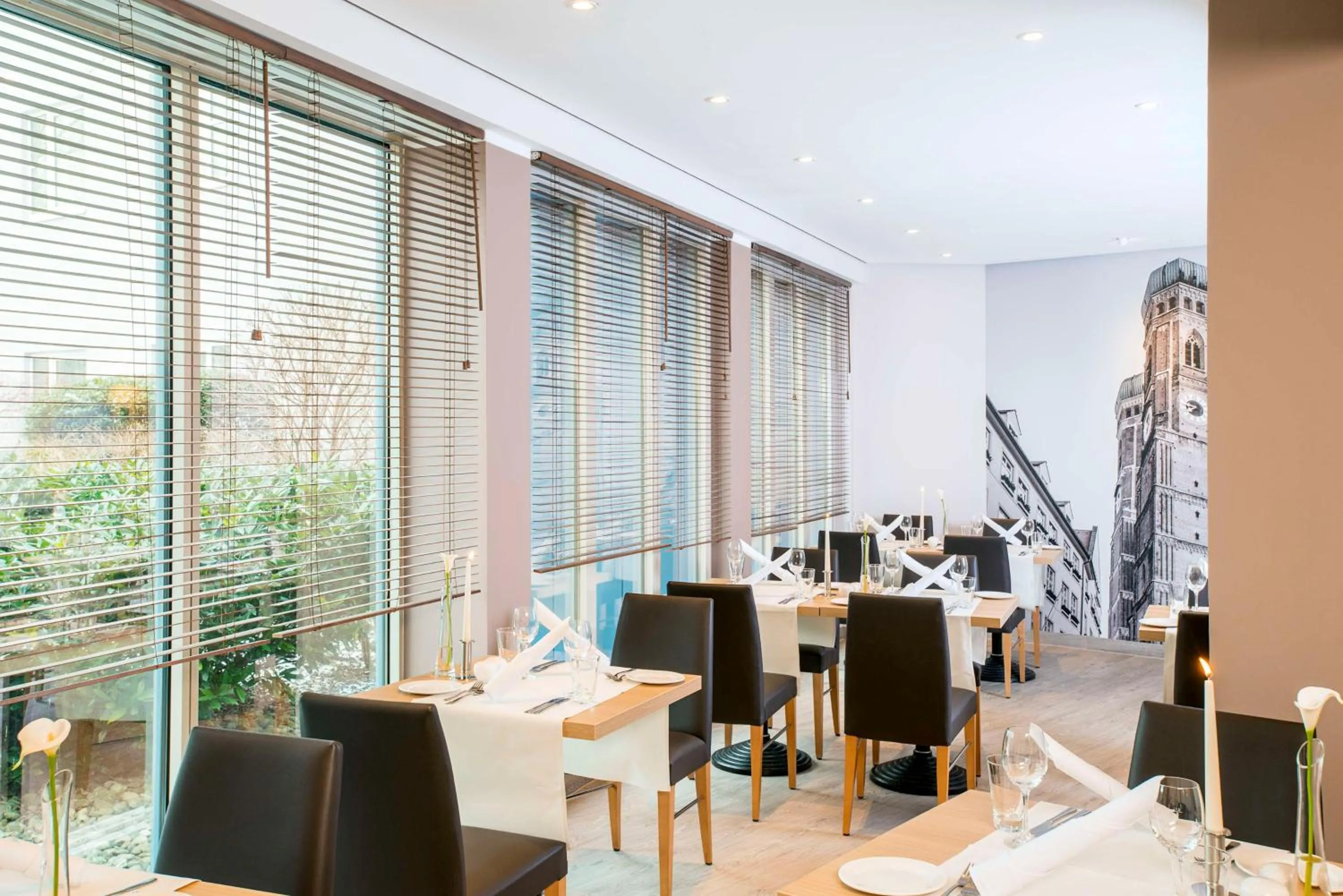 Restaurant/places to eat in NH München Messe