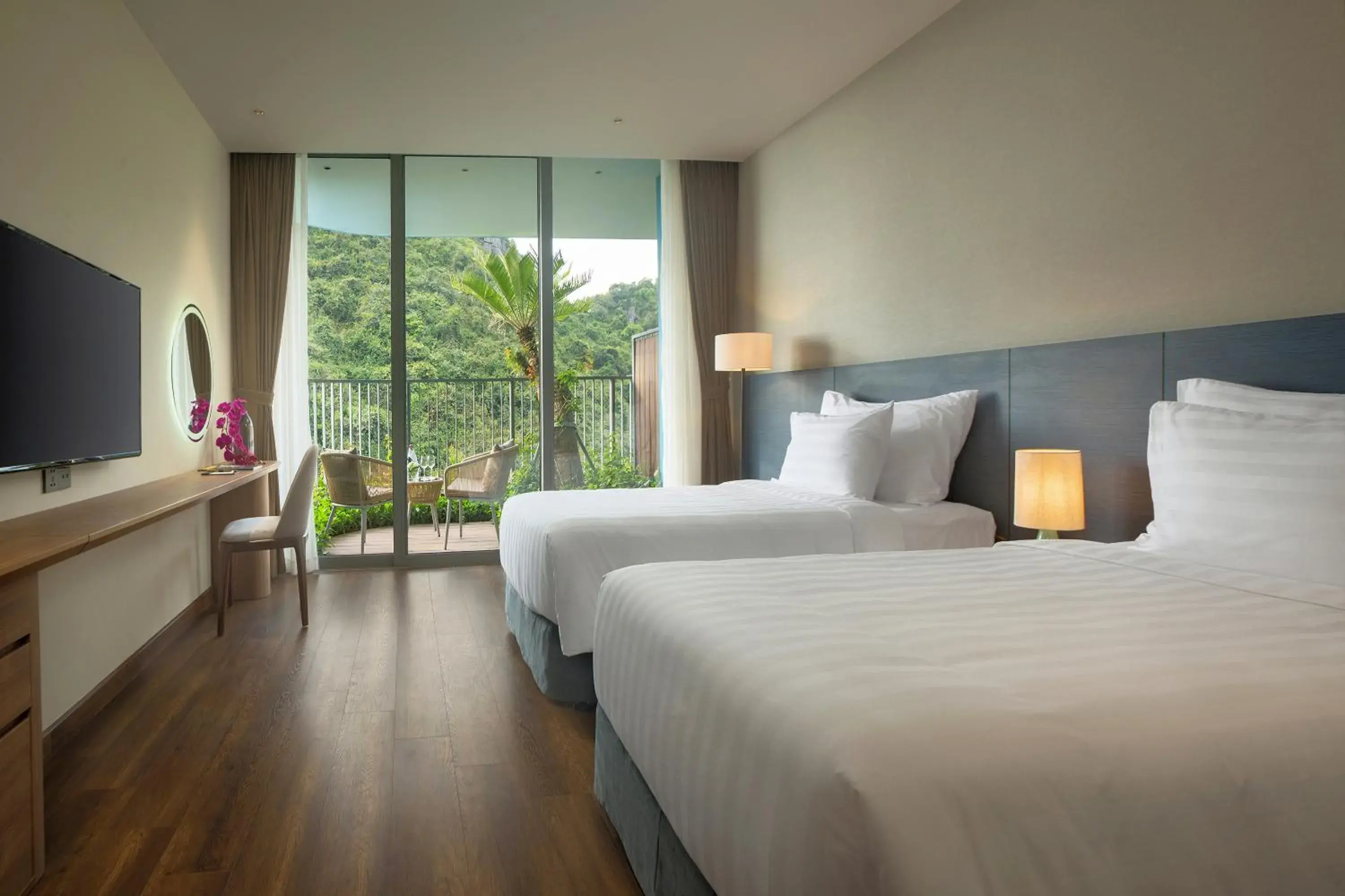 Premier Central - Mountain Twin in Flamingo Cát Bà Resort Managed by Flamingo Hotels & Resorts Premier Central - Mountain Twin in Flamingo Cát Bà Resort Managed by Flamingo Hotels & Resorts