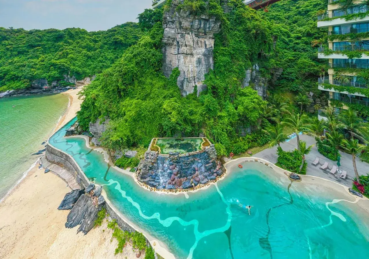 Property building in Flamingo Cát Bà Resort Managed by Flamingo Hotels & Resorts Property building in Flamingo Cát Bà Resort Managed by Flamingo Hotels & Resorts