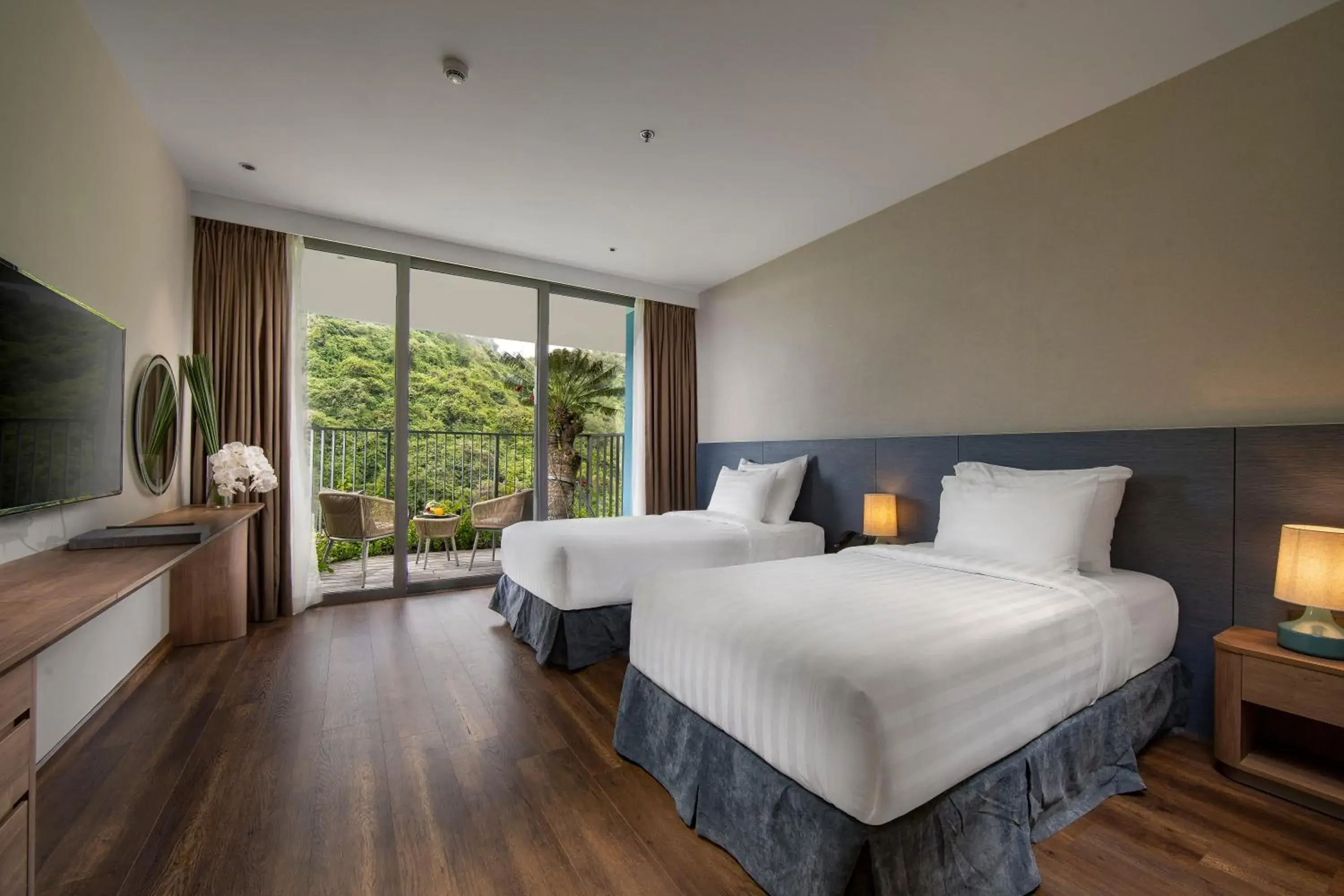 Premier Mountain Twin in Flamingo Cát Bà Resort Managed by Flamingo Hotels & Resorts Premier Mountain Twin in Flamingo Cát Bà Resort Managed by Flamingo Hotels & Resorts