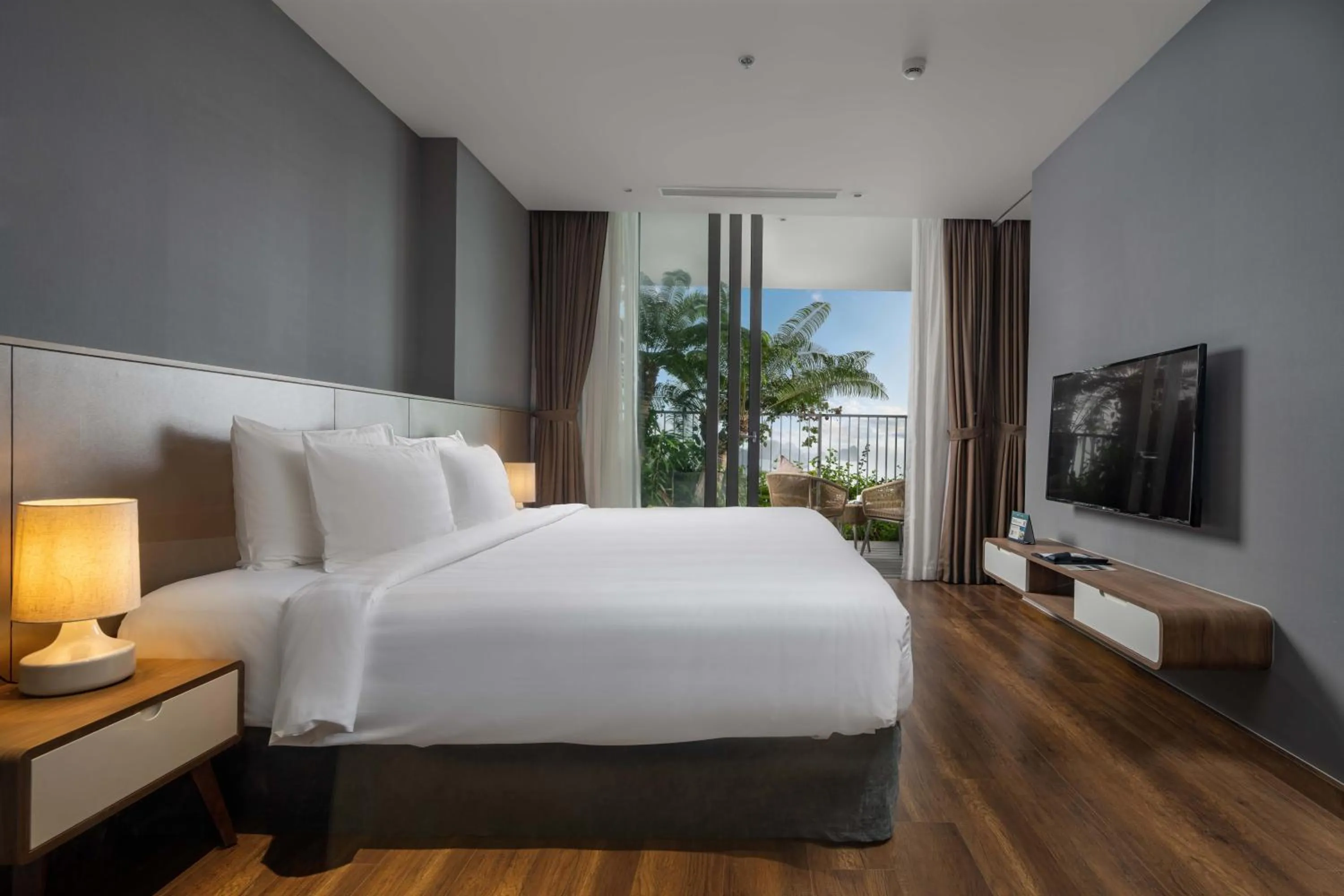 Bed in Flamingo Cát Bà Resort Managed by Flamingo Hotels & Resorts