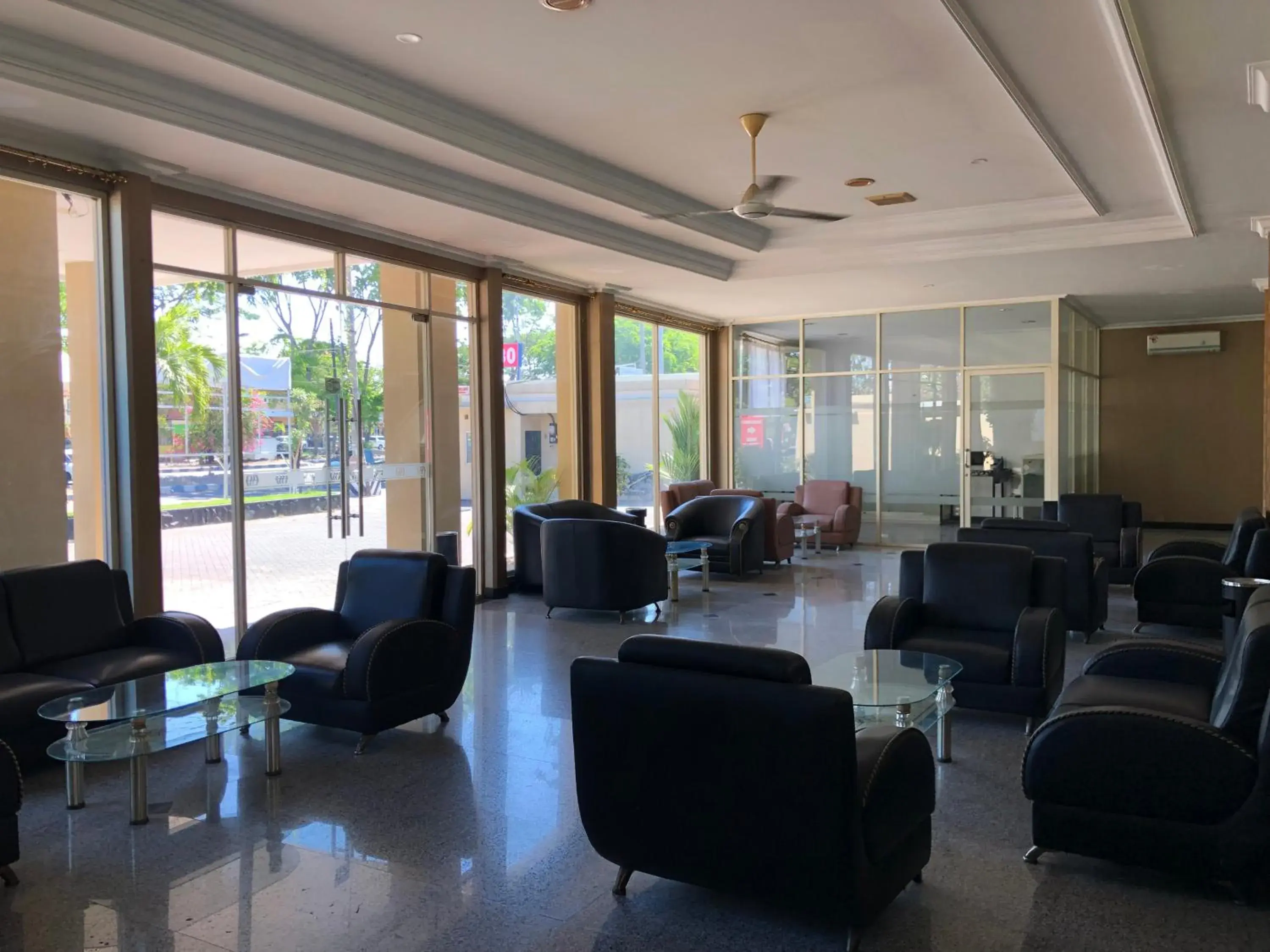 Lobby or reception in Hotel Sinar 3