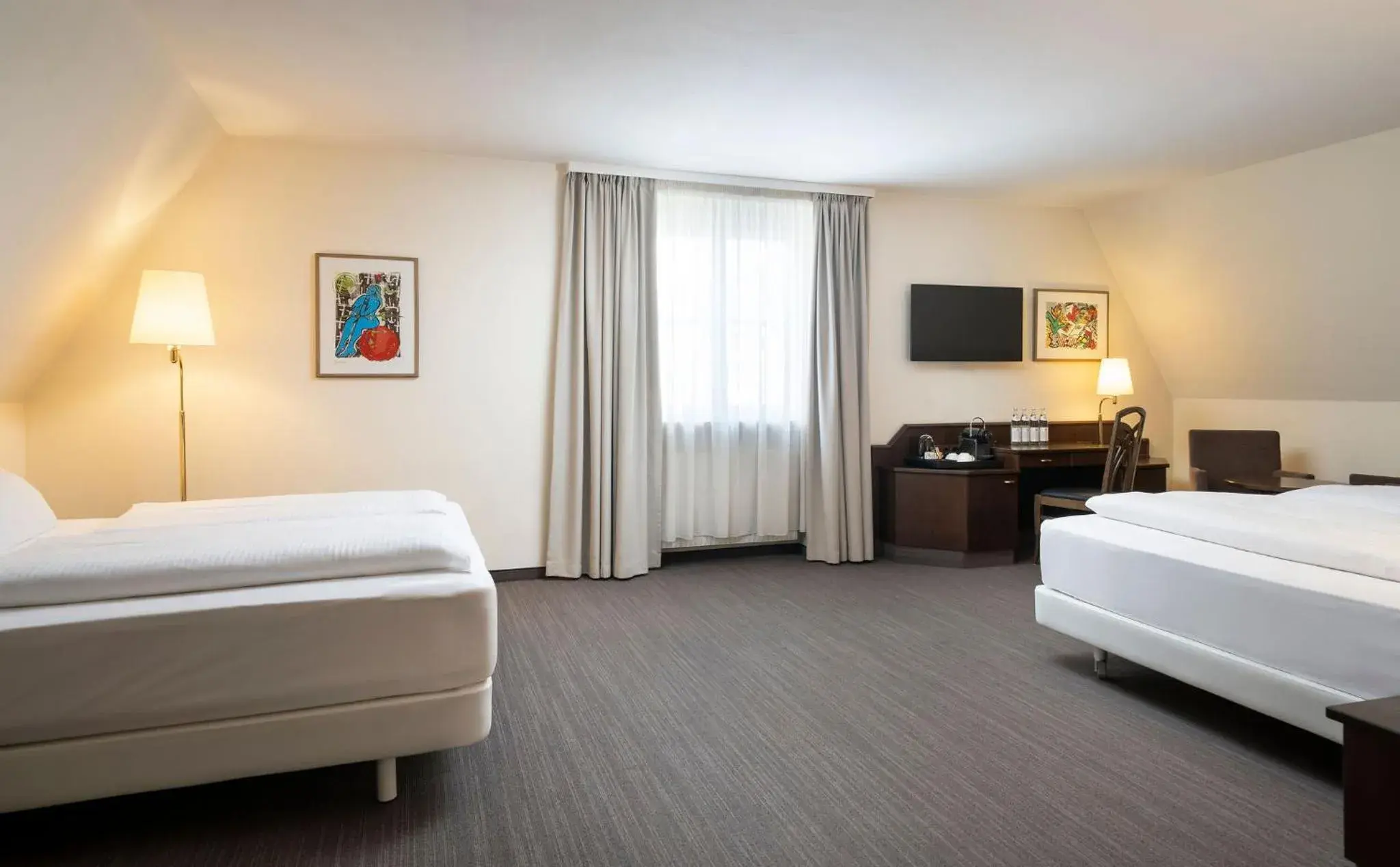 Family Room (2 Adults + 1 Child) in Hotel Klösterle Nördlingen - in Kürze elaya hotel kloesterle noerdlingen Family Room (2 Adults + 1 Child) in Hotel Klösterle Nördlingen - in Kürze elaya hotel kloesterle noerdlingen